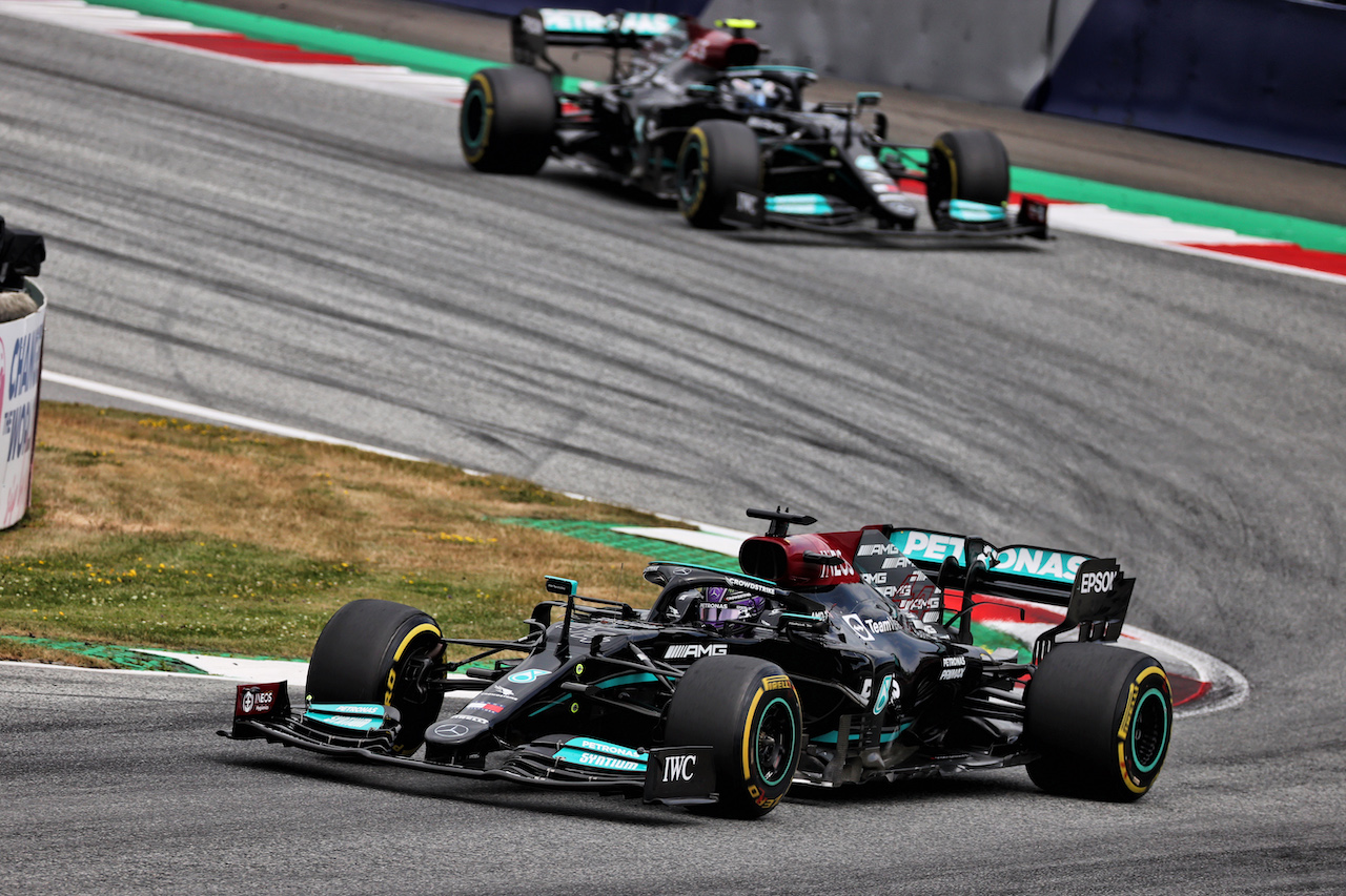GP AUSTRIA, Lewis Hamilton (GBR) Mercedes AMG F1 W12.
04.07.2021. Formula 1 World Championship, Rd 9, Austrian Grand Prix, Spielberg, Austria, Gara Day.
- www.xpbimages.com, EMail: requests@xpbimages.com © Copyright: Batchelor / XPB Images