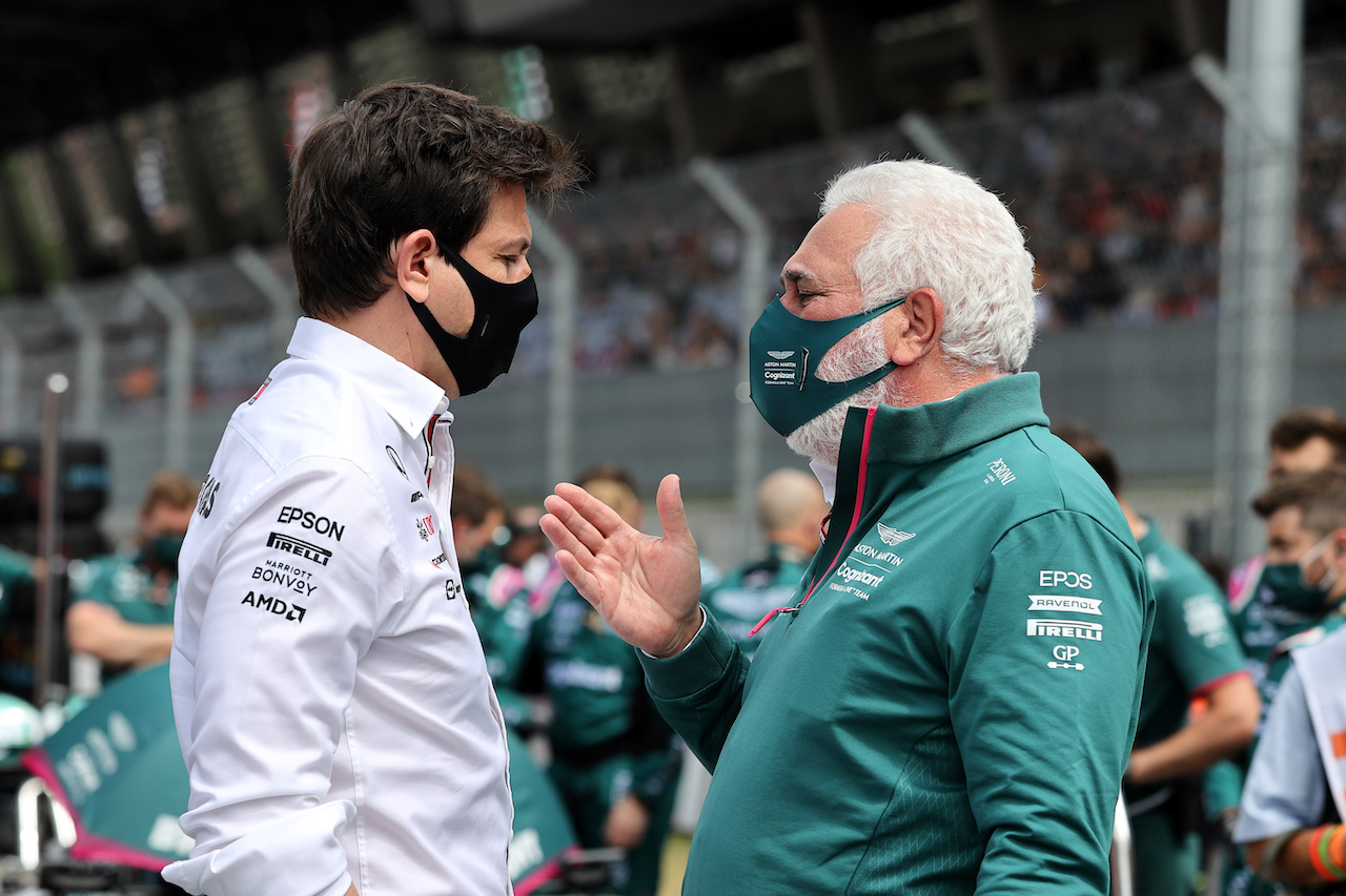 GP AUSTRIA, (L to R): Toto Wolff (GER) Mercedes AMG F1 Shareholder e Executive Director with Lawrence Stroll (CDN) Aston Martin F1 Team Investor on the grid.
04.07.2021. Formula 1 World Championship, Rd 9, Austrian Grand Prix, Spielberg, Austria, Gara Day.
- www.xpbimages.com, EMail: requests@xpbimages.com © Copyright: Moy / XPB Images