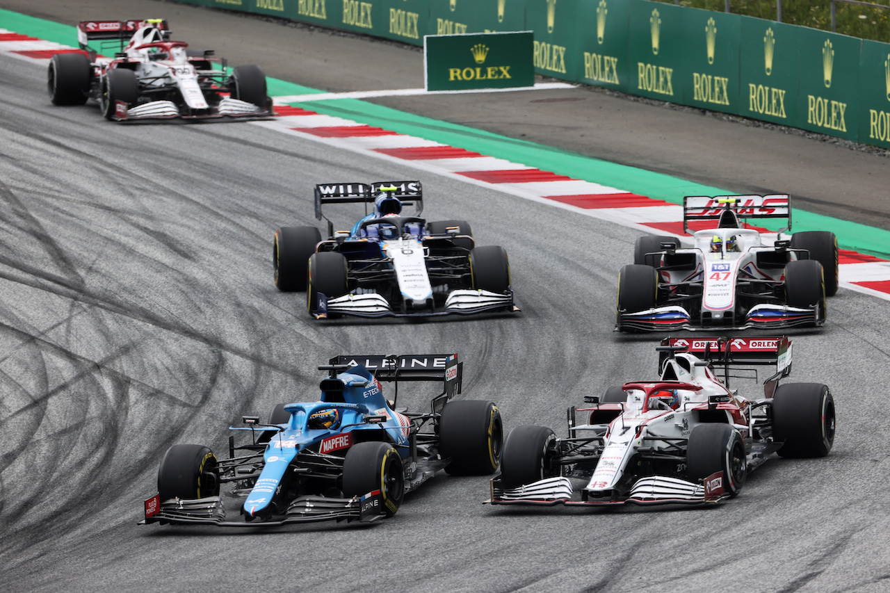 GP AUSTRIA, Fernando Alonso (ESP) Alpine F1 Team A521 e Kimi Raikkonen (FIN) Alfa Romeo Racing C41 battle for position.
04.07.2021. Formula 1 World Championship, Rd 9, Austrian Grand Prix, Spielberg, Austria, Gara Day.
- www.xpbimages.com, EMail: requests@xpbimages.com © Copyright: Charniaux / XPB Images