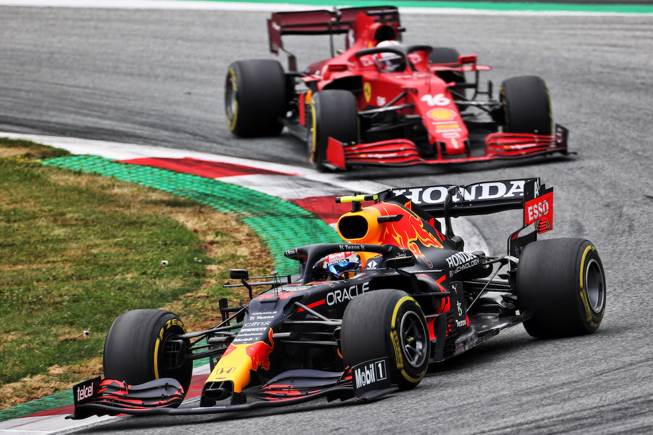 GP AUSTRIA, Sergio Perez (MEX) Red Bull Racing RB16B.
04.07.2021. Formula 1 World Championship, Rd 9, Austrian Grand Prix, Spielberg, Austria, Gara Day.
- www.xpbimages.com, EMail: requests@xpbimages.com © Copyright: Charniaux / XPB Images