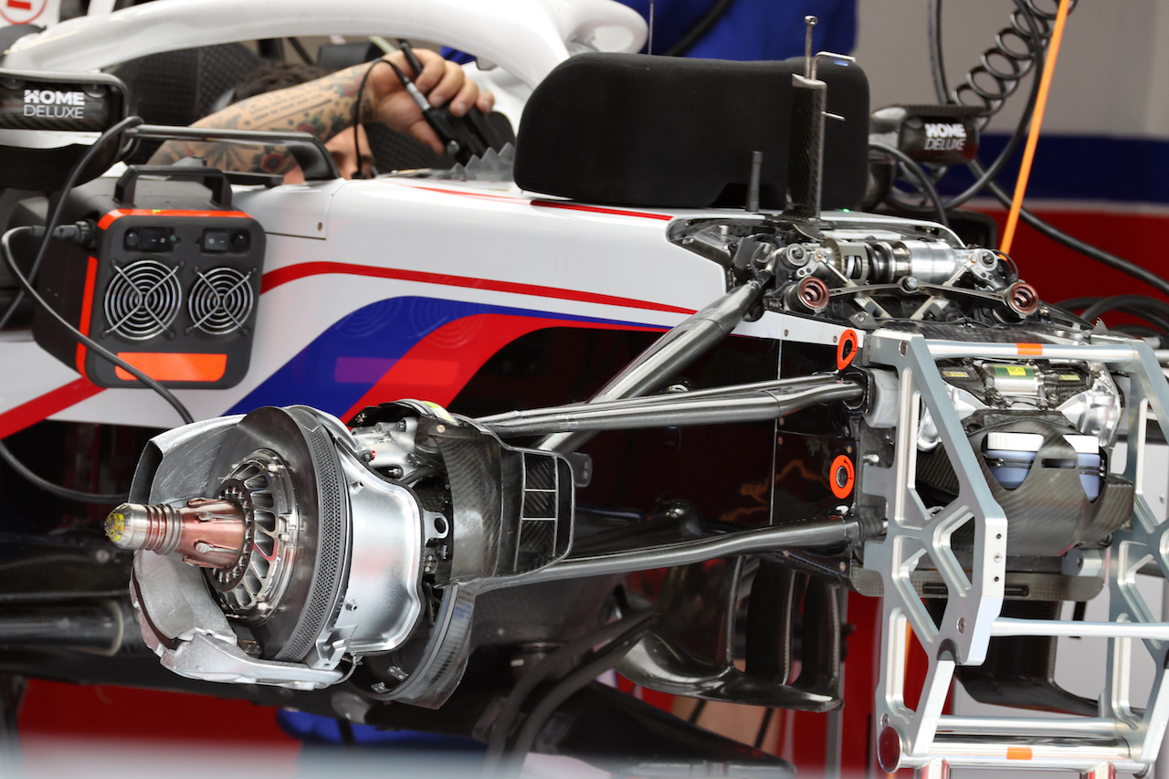 GP AUSTRIA, Haas VF-21 brake detail.
01.07.2021. Formula 1 World Championship, Rd 9, Austrian Grand Prix, Spielberg, Austria, Preparation Day.
- www.xpbimages.com, EMail: requests@xpbimages.com © Copyright: Batchelor / XPB Images
