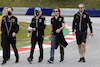GP AUSTRIA, Fernando Alonso (ESP) Alpine F1 Team e Guanyu Zhou (CHN) Alpine F1 Team Test Driver walk the circuit with the team.
01.07.2021. Formula 1 World Championship, Rd 9, Austrian Grand Prix, Spielberg, Austria, Preparation Day.
- www.xpbimages.com, EMail: requests@xpbimages.com © Copyright: Bearne / XPB Images