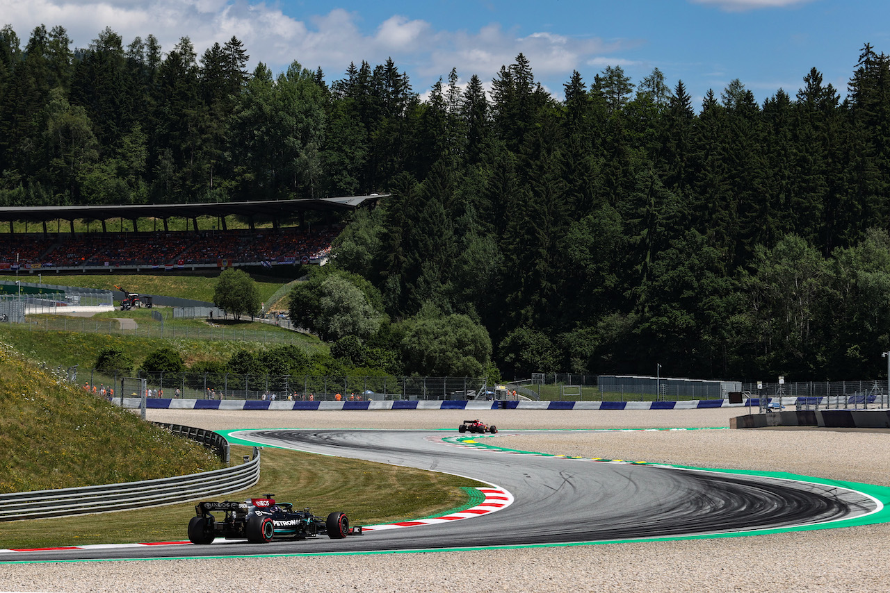 GP AUSTRIA, Lewis Hamilton (GBR), Mercedes AMG F1  
03.07.2021. Formula 1 World Championship, Rd 9, Austrian Grand Prix, Spielberg, Austria, Qualifiche Day.
- www.xpbimages.com, EMail: requests@xpbimages.com © Copyright: Charniaux / XPB Images