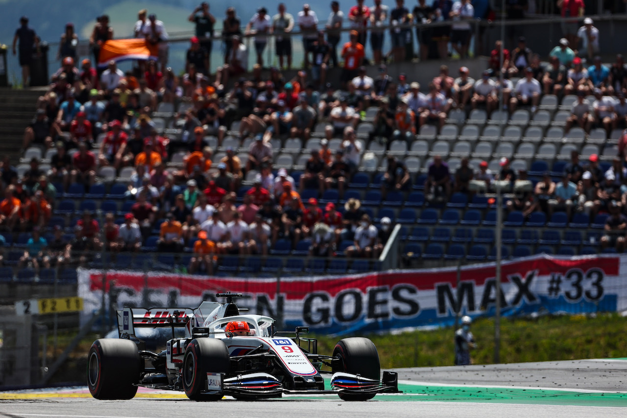 GP AUSTRIA, Nikita Mazepin (RUS), Haas F1 Team 
03.07.2021. Formula 1 World Championship, Rd 9, Austrian Grand Prix, Spielberg, Austria, Qualifiche Day.
- www.xpbimages.com, EMail: requests@xpbimages.com ¬© Copyright: Charniaux / XPB Images