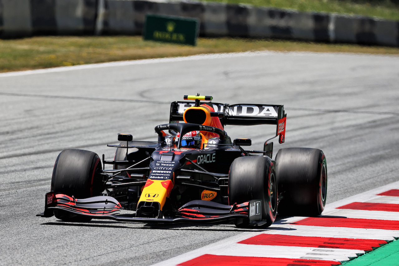 GP AUSTRIA, Sergio Perez (MEX) Red Bull Racing RB16B.
03.07.2021. Formula 1 World Championship, Rd 9, Austrian Grand Prix, Spielberg, Austria, Qualifiche Day.
- www.xpbimages.com, EMail: requests@xpbimages.com © Copyright: Batchelor / XPB Images