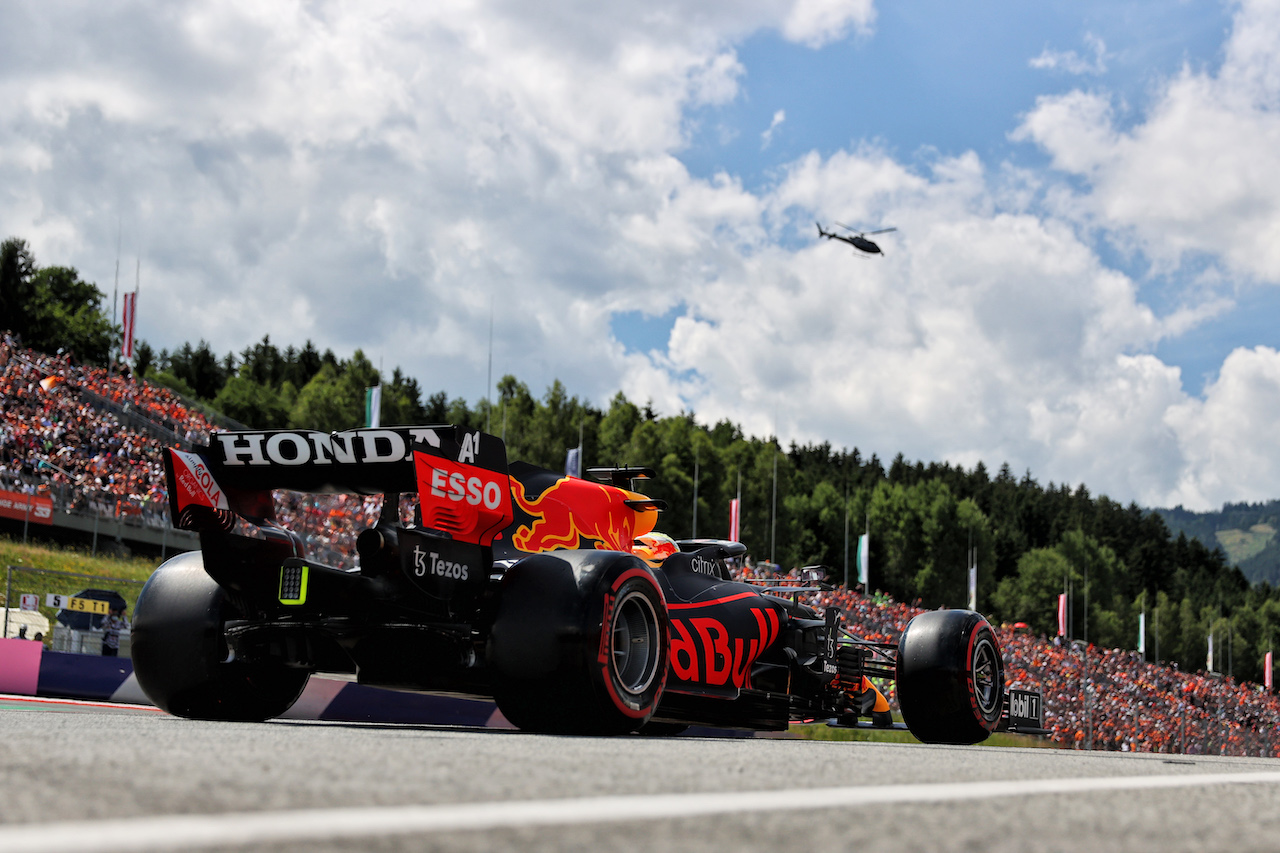 GP AUSTRIA, Max Verstappen (NLD) Red Bull Racing RB16B.
03.07.2021. Formula 1 World Championship, Rd 9, Austrian Grand Prix, Spielberg, Austria, Qualifiche Day.
- www.xpbimages.com, EMail: requests@xpbimages.com © Copyright: Batchelor / XPB Images