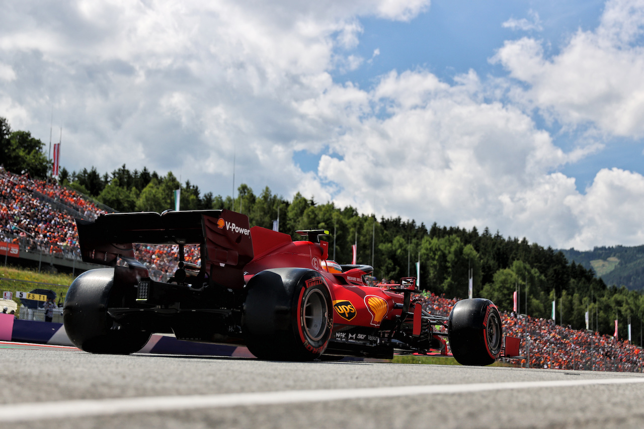 GP AUSTRIA, Carlos Sainz Jr (ESP) Ferrari SF-21.
03.07.2021. Formula 1 World Championship, Rd 9, Austrian Grand Prix, Spielberg, Austria, Qualifiche Day.
- www.xpbimages.com, EMail: requests@xpbimages.com © Copyright: Batchelor / XPB Images