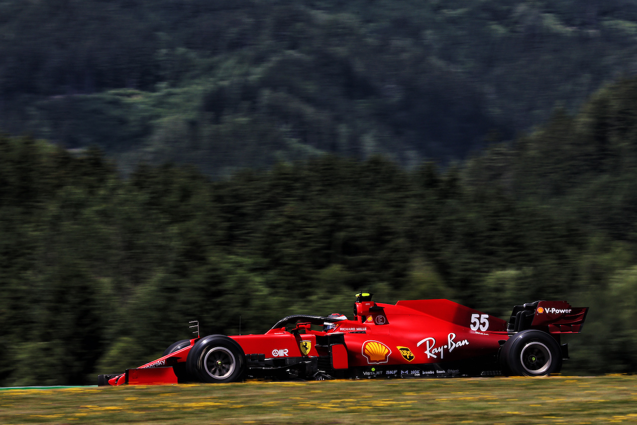 GP AUSTRIA, Carlos Sainz Jr (ESP) Ferrari SF-21.
03.07.2021. Formula 1 World Championship, Rd 9, Austrian Grand Prix, Spielberg, Austria, Qualifiche Day.
- www.xpbimages.com, EMail: requests@xpbimages.com © Copyright: Batchelor / XPB Images