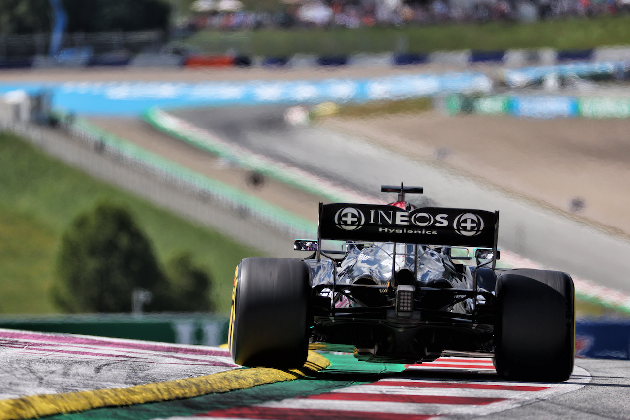 GP AUSTRIA, Lewis Hamilton (GBR) Mercedes AMG F1 W12.
03.07.2021. Formula 1 World Championship, Rd 9, Austrian Grand Prix, Spielberg, Austria, Qualifiche Day.
- www.xpbimages.com, EMail: requests@xpbimages.com © Copyright: Batchelor / XPB Images
