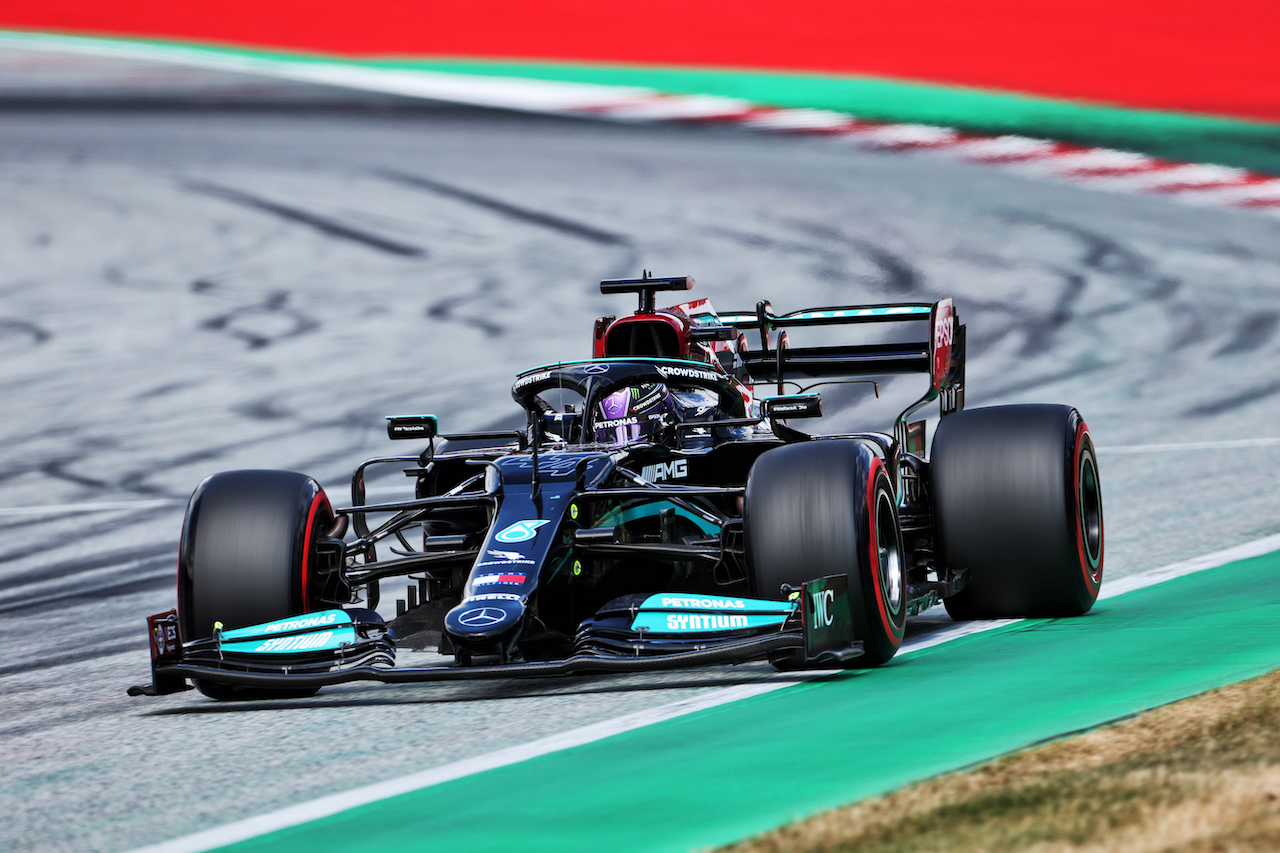 GP AUSTRIA, Lewis Hamilton (GBR) Mercedes AMG F1 W12.
03.07.2021. Formula 1 World Championship, Rd 9, Austrian Grand Prix, Spielberg, Austria, Qualifiche Day.
- www.xpbimages.com, EMail: requests@xpbimages.com © Copyright: Charniaux / XPB Images