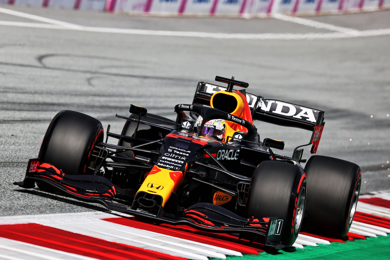 GP AUSTRIA, Max Verstappen (NLD) Red Bull Racing RB16B.
03.07.2021. Formula 1 World Championship, Rd 9, Austrian Grand Prix, Spielberg, Austria, Qualifiche Day.
- www.xpbimages.com, EMail: requests@xpbimages.com © Copyright: Batchelor / XPB Images