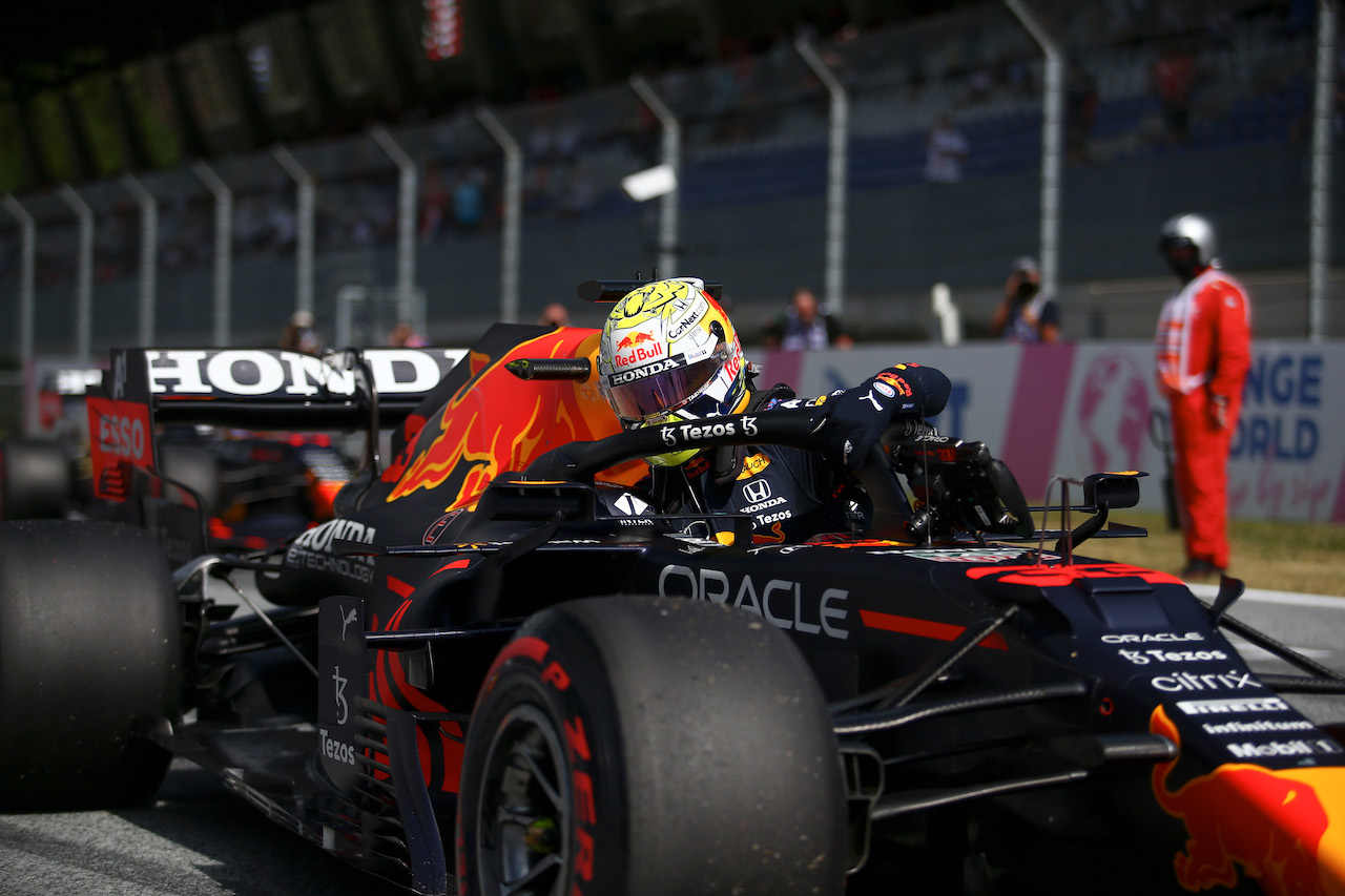 GP AUSTRIA, Pole sitter Max Verstappen (NLD) Red Bull Racing RB16B in qualifying parc ferme.
03.07.2021. Formula 1 World Championship, Rd 9, Austrian Grand Prix, Spielberg, Austria, Qualifiche Day.
- www.xpbimages.com, EMail: requests@xpbimages.com © Copyright: FIA Pool Image for Editorial Use Only