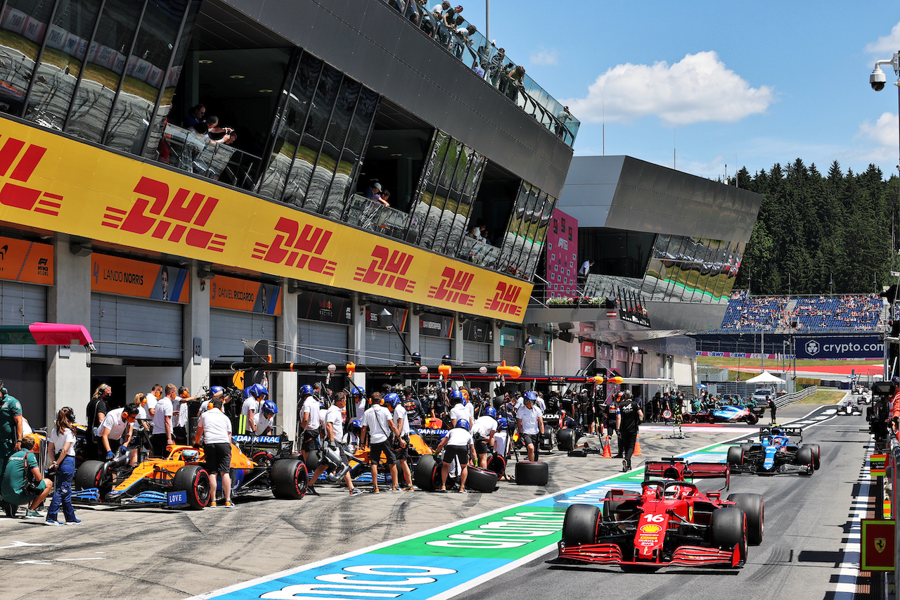 GP AUSTRIA, Charles Leclerc (MON) Ferrari SF-21 in the pits.
03.07.2021. Formula 1 World Championship, Rd 9, Austrian Grand Prix, Spielberg, Austria, Qualifiche Day.
- www.xpbimages.com, EMail: requests@xpbimages.com © Copyright: Moy / XPB Images