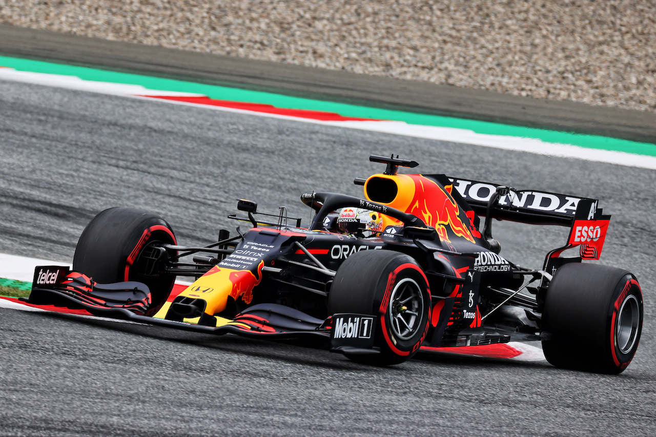 GP AUSTRIA, Max Verstappen (NLD) Red Bull Racing RB16B.
02.07.2021. Formula 1 World Championship, Rd 9, Austrian Grand Prix, Spielberg, Austria, Practice Day.
- www.xpbimages.com, EMail: requests@xpbimages.com © Copyright: Batchelor / XPB Images