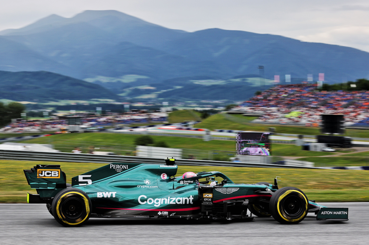 GP AUSTRIA, Sebastian Vettel (GER) Aston Martin F1 Team AMR21.
02.07.2021. Formula 1 World Championship, Rd 9, Austrian Grand Prix, Spielberg, Austria, Practice Day.
- www.xpbimages.com, EMail: requests@xpbimages.com © Copyright: Batchelor / XPB Images