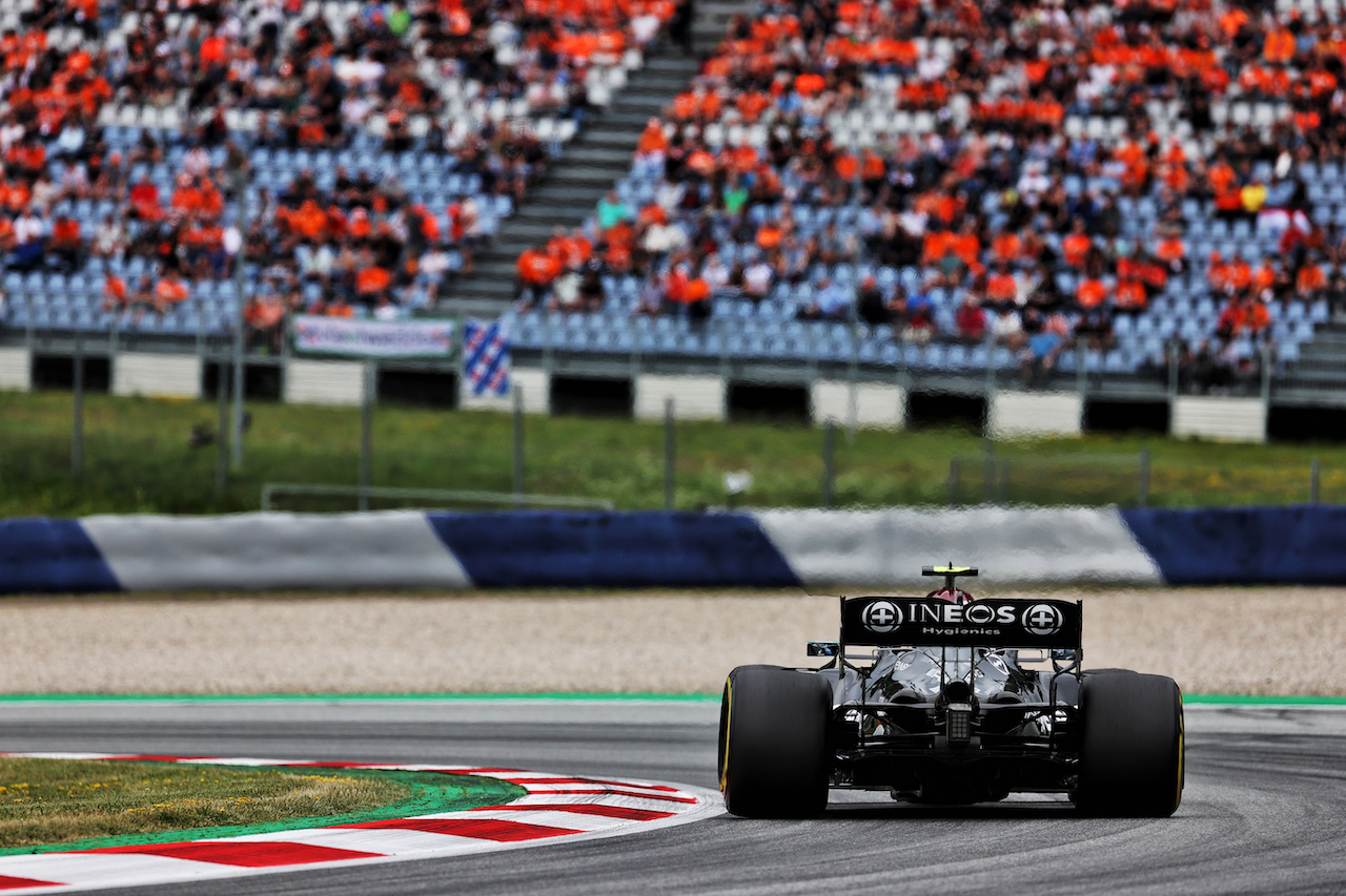GP AUSTRIA, Valtteri Bottas (FIN) Mercedes AMG F1 W12.
02.07.2021. Formula 1 World Championship, Rd 9, Austrian Grand Prix, Spielberg, Austria, Practice Day.
- www.xpbimages.com, EMail: requests@xpbimages.com © Copyright: Batchelor / XPB Images