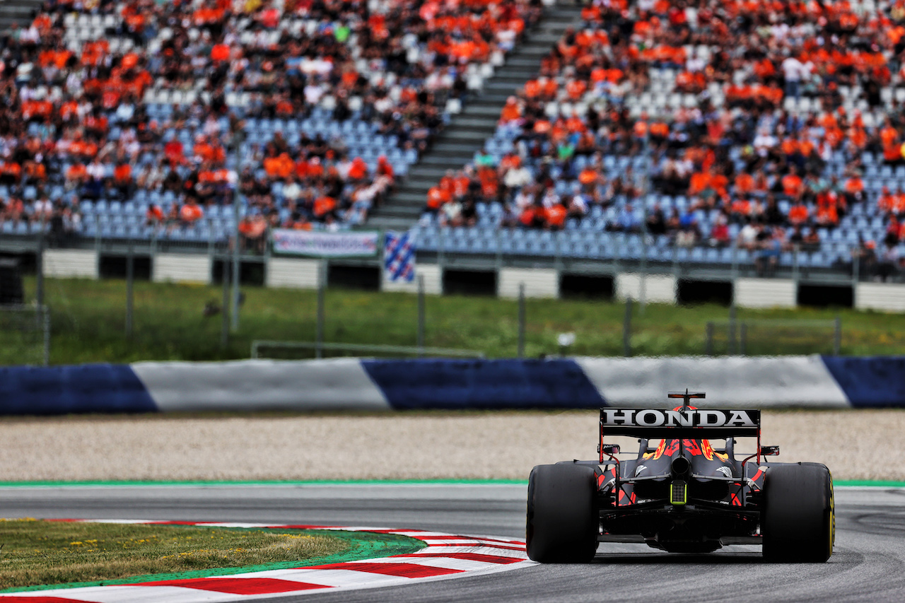 GP AUSTRIA, Max Verstappen (NLD) Red Bull Racing RB16B.
02.07.2021. Formula 1 World Championship, Rd 9, Austrian Grand Prix, Spielberg, Austria, Practice Day.
- www.xpbimages.com, EMail: requests@xpbimages.com © Copyright: Batchelor / XPB Images