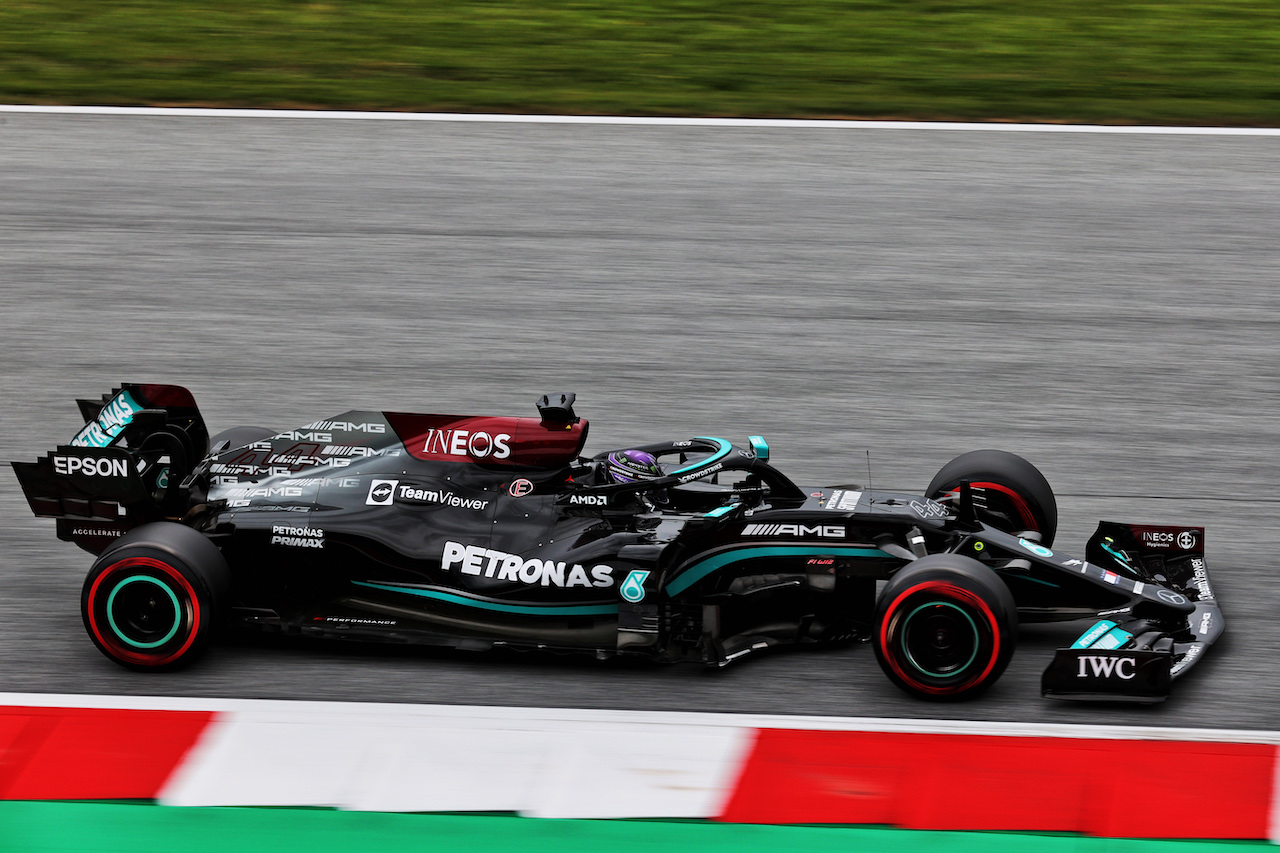GP AUSTRIA, Lewis Hamilton (GBR) Mercedes AMG F1 W12.
02.07.2021. Formula 1 World Championship, Rd 9, Austrian Grand Prix, Spielberg, Austria, Practice Day.
- www.xpbimages.com, EMail: requests@xpbimages.com © Copyright: Batchelor / XPB Images