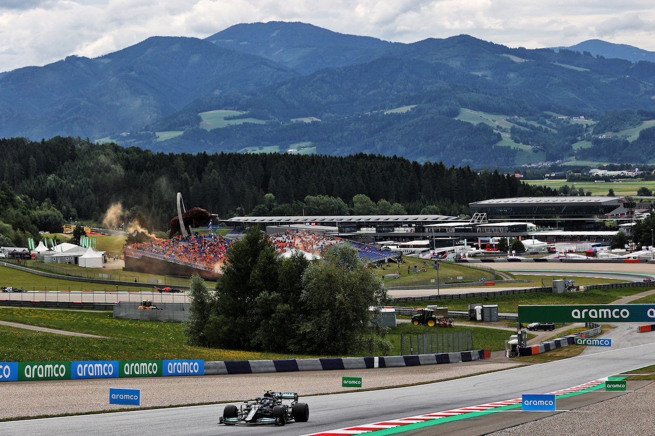GP AUSTRIA, Valtteri Bottas (FIN) Mercedes AMG F1 W12.
02.07.2021. Formula 1 World Championship, Rd 9, Austrian Grand Prix, Spielberg, Austria, Practice Day.
- www.xpbimages.com, EMail: requests@xpbimages.com © Copyright: Batchelor / XPB Images