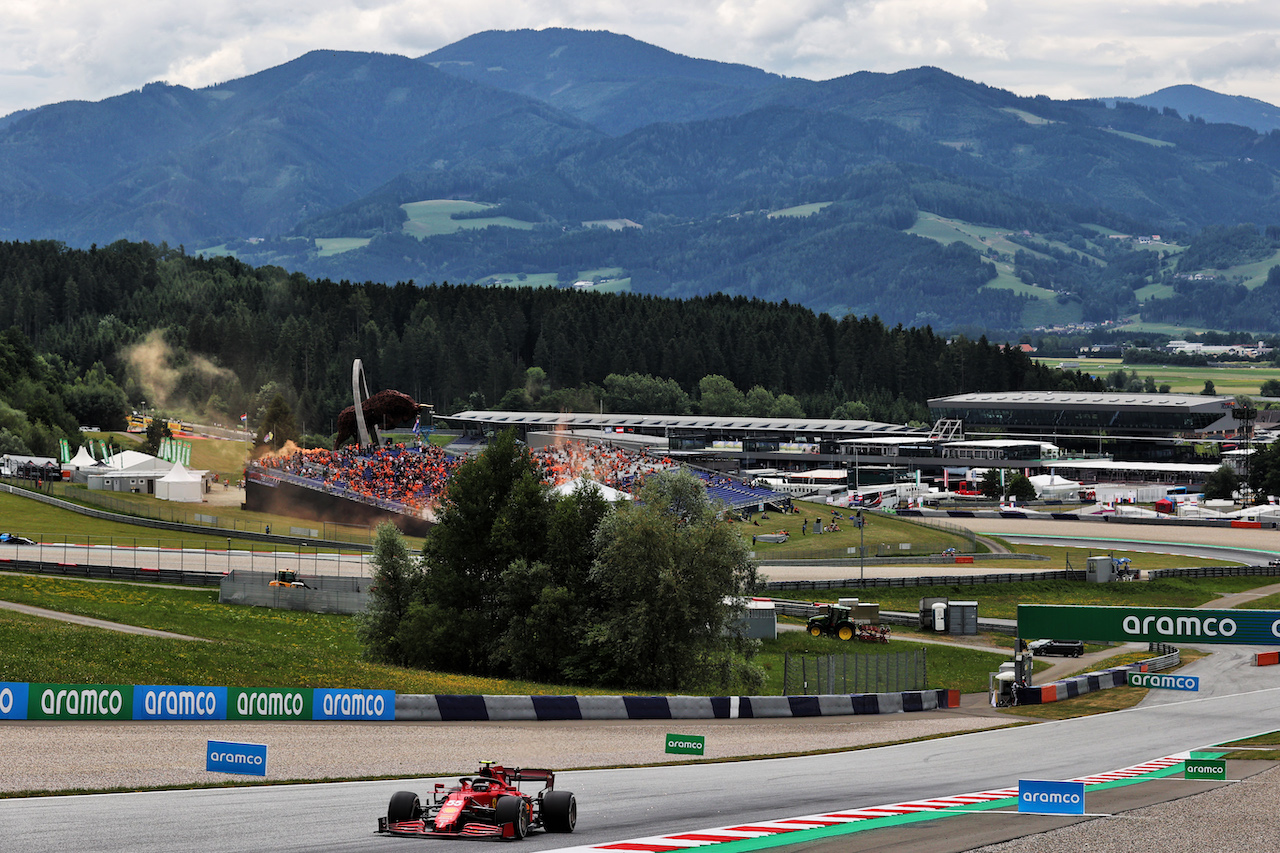 GP AUSTRIA, Carlos Sainz Jr (ESP) Ferrari SF-21.
02.07.2021. Formula 1 World Championship, Rd 9, Austrian Grand Prix, Spielberg, Austria, Practice Day.
- www.xpbimages.com, EMail: requests@xpbimages.com © Copyright: Batchelor / XPB Images