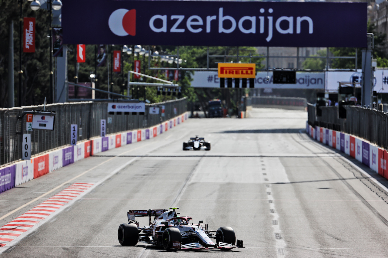 GP AZERBAIJAN, Antonio Giovinazzi (ITA) Alfa Romeo Racing C41.
06.06.2021. Formula 1 World Championship, Rd 6, Azerbaijan Grand Prix, Baku Street Circuit, Azerbaijan, Gara Day.
- www.xpbimages.com, EMail: requests@xpbimages.com © Copyright: Batchelor / XPB Images