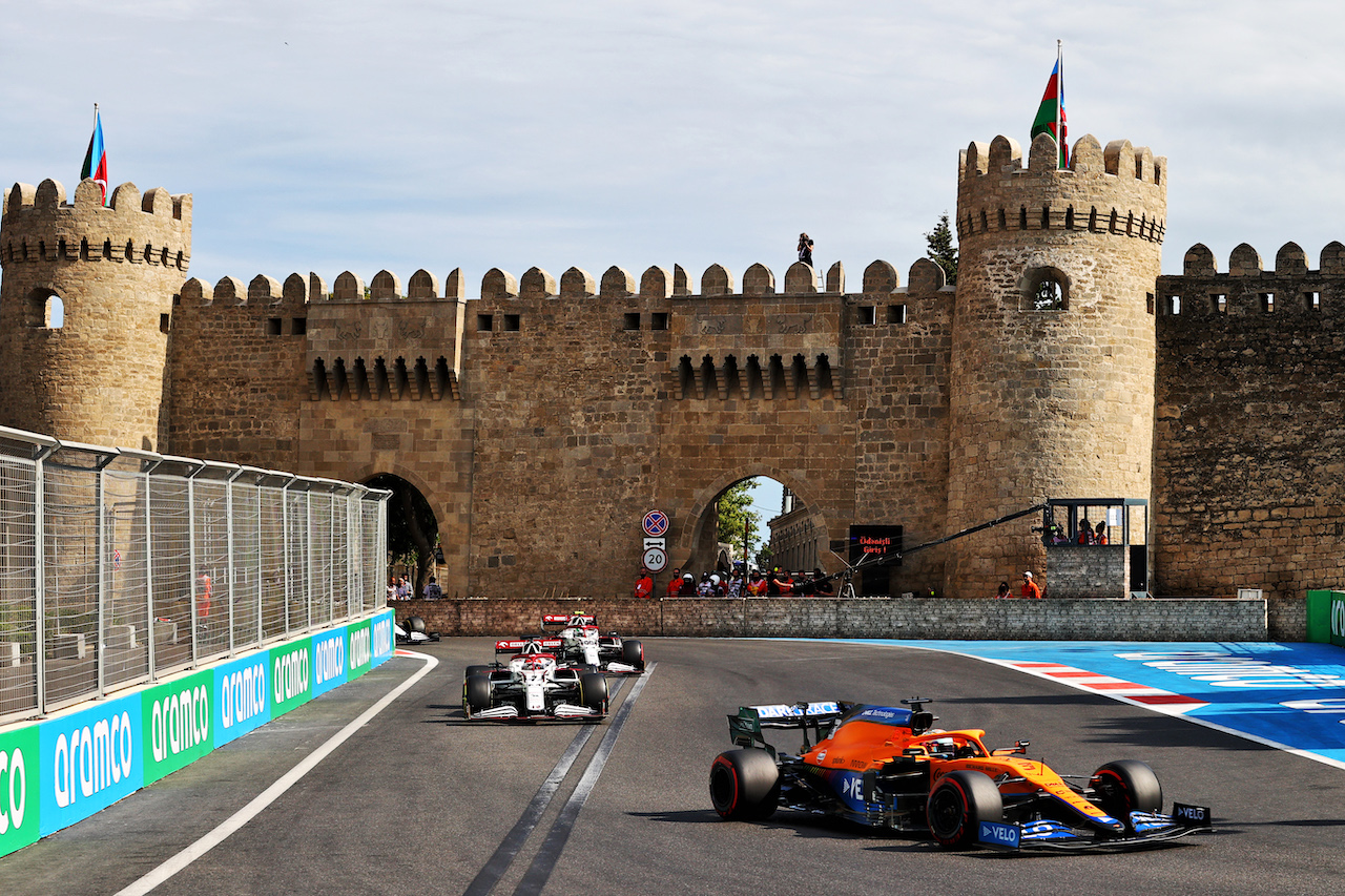 GP AZERBAIJAN, Daniel Ricciardo (AUS) McLaren MCL35M.
06.06.2021. Formula 1 World Championship, Rd 6, Azerbaijan Grand Prix, Baku Street Circuit, Azerbaijan, Gara Day.
- www.xpbimages.com, EMail: requests@xpbimages.com © Copyright: Moy / XPB Images