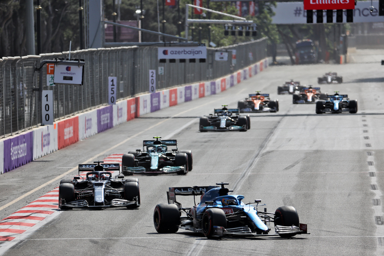 GP AZERBAIJAN, Fernando Alonso (ESP) Alpine F1 Team A521.
06.06.2021. Formula 1 World Championship, Rd 6, Azerbaijan Grand Prix, Baku Street Circuit, Azerbaijan, Gara Day.
- www.xpbimages.com, EMail: requests@xpbimages.com © Copyright: Batchelor / XPB Images