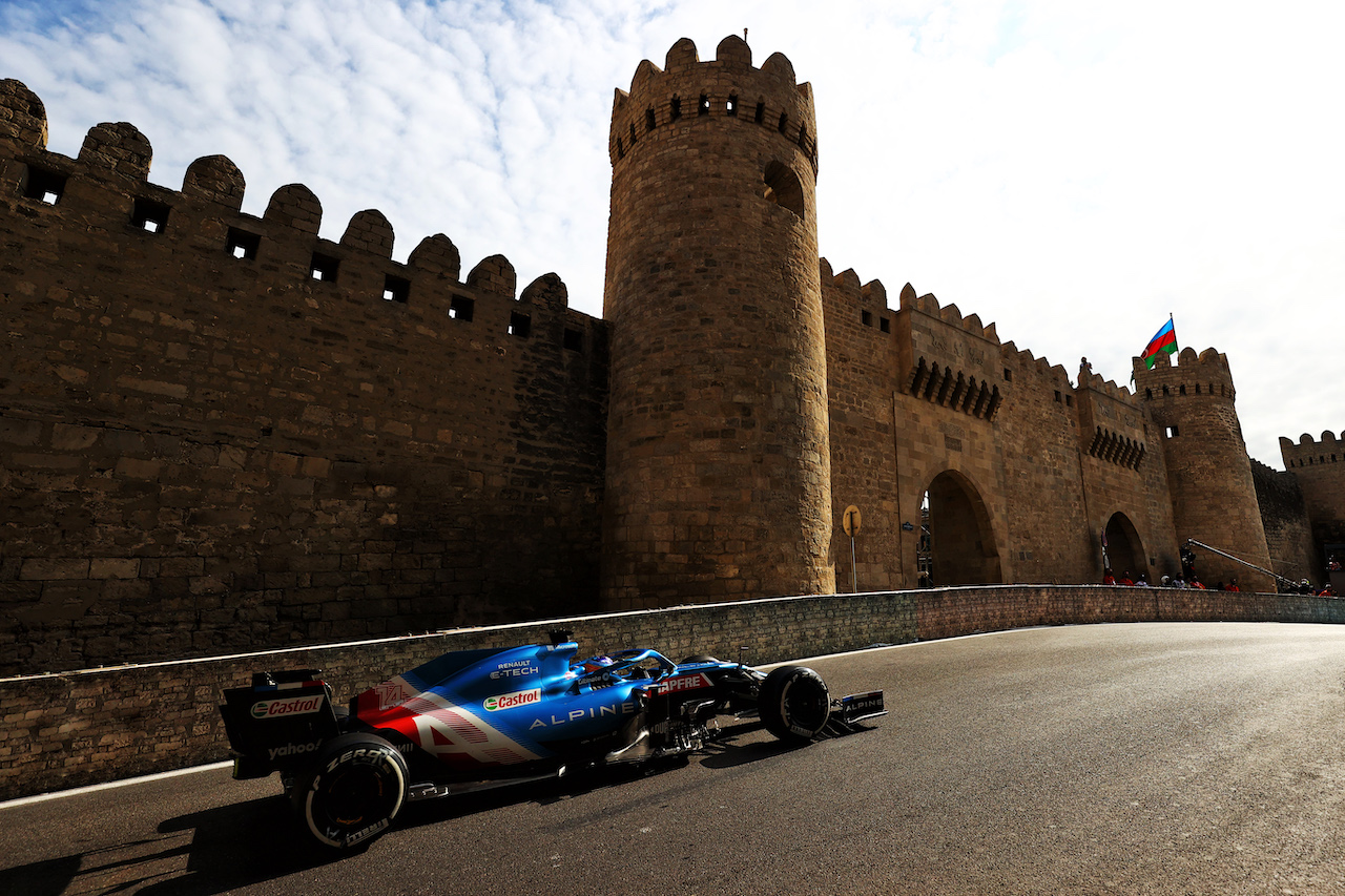 GP AZERBAIJAN, Fernando Alonso (ESP) Alpine F1 Team A521.
06.06.2021. Formula 1 World Championship, Rd 6, Azerbaijan Grand Prix, Baku Street Circuit, Azerbaijan, Gara Day.
- www.xpbimages.com, EMail: requests@xpbimages.com © Copyright: Moy / XPB Images