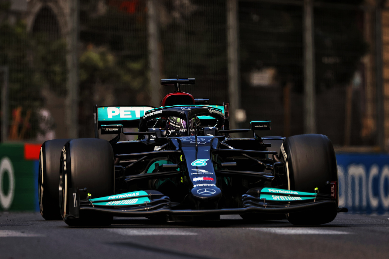 GP AZERBAIJAN, Lewis Hamilton (GBR) Mercedes AMG F1 W12.
06.06.2021. Formula 1 World Championship, Rd 6, Azerbaijan Grand Prix, Baku Street Circuit, Azerbaijan, Gara Day.
- www.xpbimages.com, EMail: requests@xpbimages.com © Copyright: Moy / XPB Images