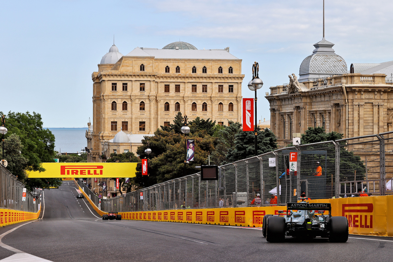 GP AZERBAIJAN, Sebastian Vettel (GER) Aston Martin F1 Team AMR21.
06.06.2021. Formula 1 World Championship, Rd 6, Azerbaijan Grand Prix, Baku Street Circuit, Azerbaijan, Gara Day.
- www.xpbimages.com, EMail: requests@xpbimages.com © Copyright: Moy / XPB Images
