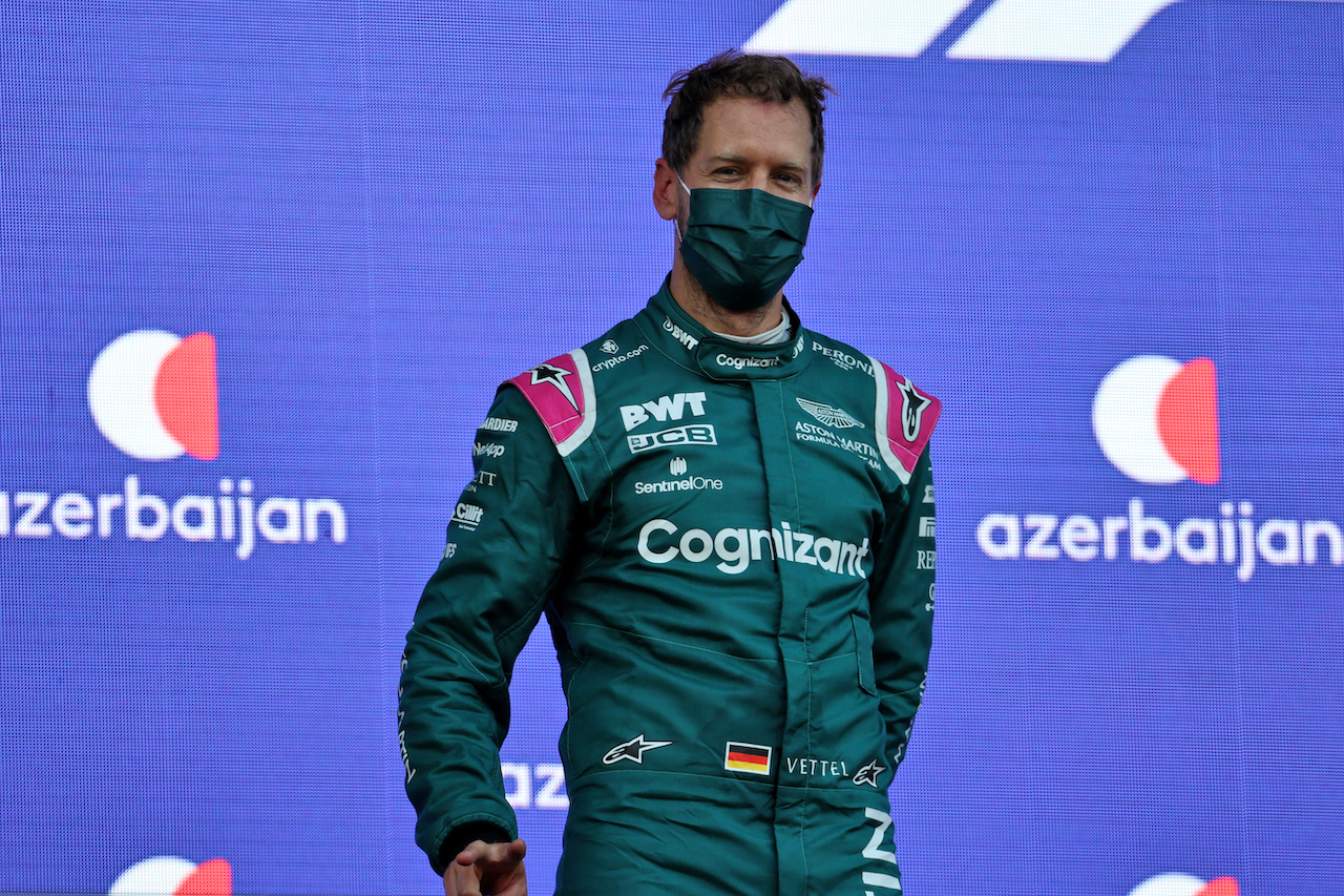 GP AZERBAIJAN, Sebastian Vettel (GER) Aston Martin F1 Team celebrates his second position on the podium.
06.06.2021. Formula 1 World Championship, Rd 6, Azerbaijan Grand Prix, Baku Street Circuit, Azerbaijan, Gara Day.
- www.xpbimages.com, EMail: requests@xpbimages.com © Copyright: Batchelor / XPB Images
