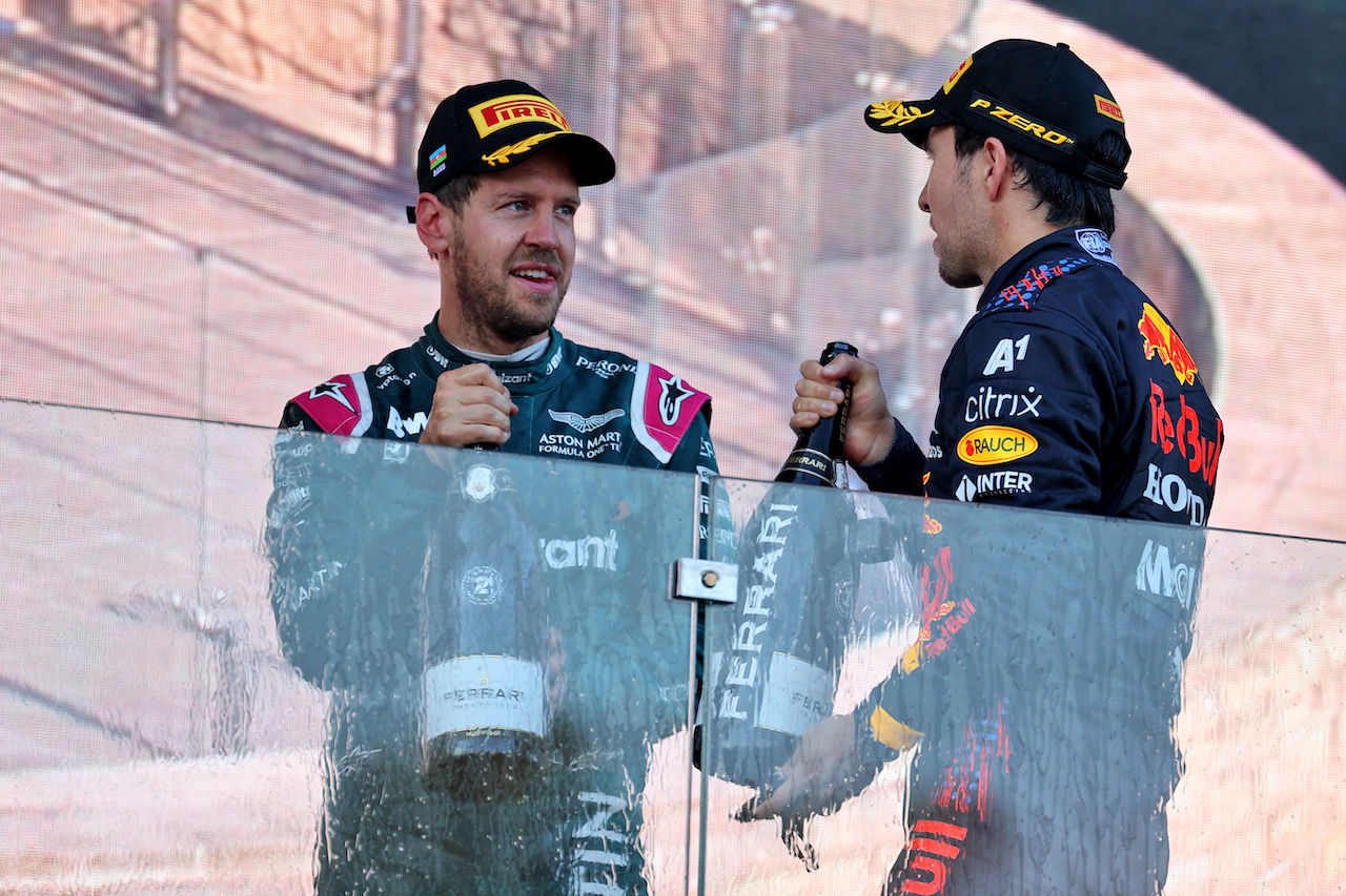 GP AZERBAIJAN, (L to R): Sebastian Vettel (GER) Aston Martin F1 Team celebrates his second position on the podium with vincitore Sergio Perez (MEX) Red Bull Racing.
06.06.2021. Formula 1 World Championship, Rd 6, Azerbaijan Grand Prix, Baku Street Circuit, Azerbaijan, Gara Day.
- www.xpbimages.com, EMail: requests@xpbimages.com © Copyright: Batchelor / XPB Images