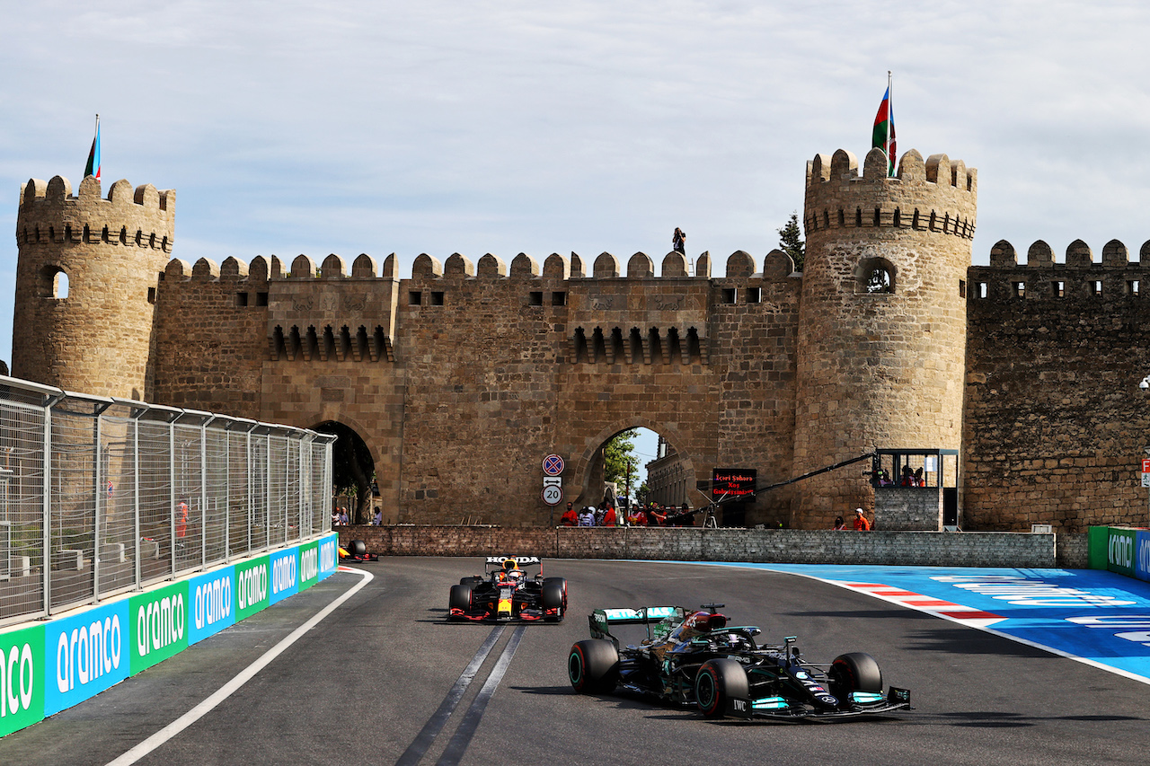 GP AZERBAIJAN, Lewis Hamilton (GBR) Mercedes AMG F1 W12.
06.06.2021. Formula 1 World Championship, Rd 6, Azerbaijan Grand Prix, Baku Street Circuit, Azerbaijan, Gara Day.
- www.xpbimages.com, EMail: requests@xpbimages.com © Copyright: Moy / XPB Images