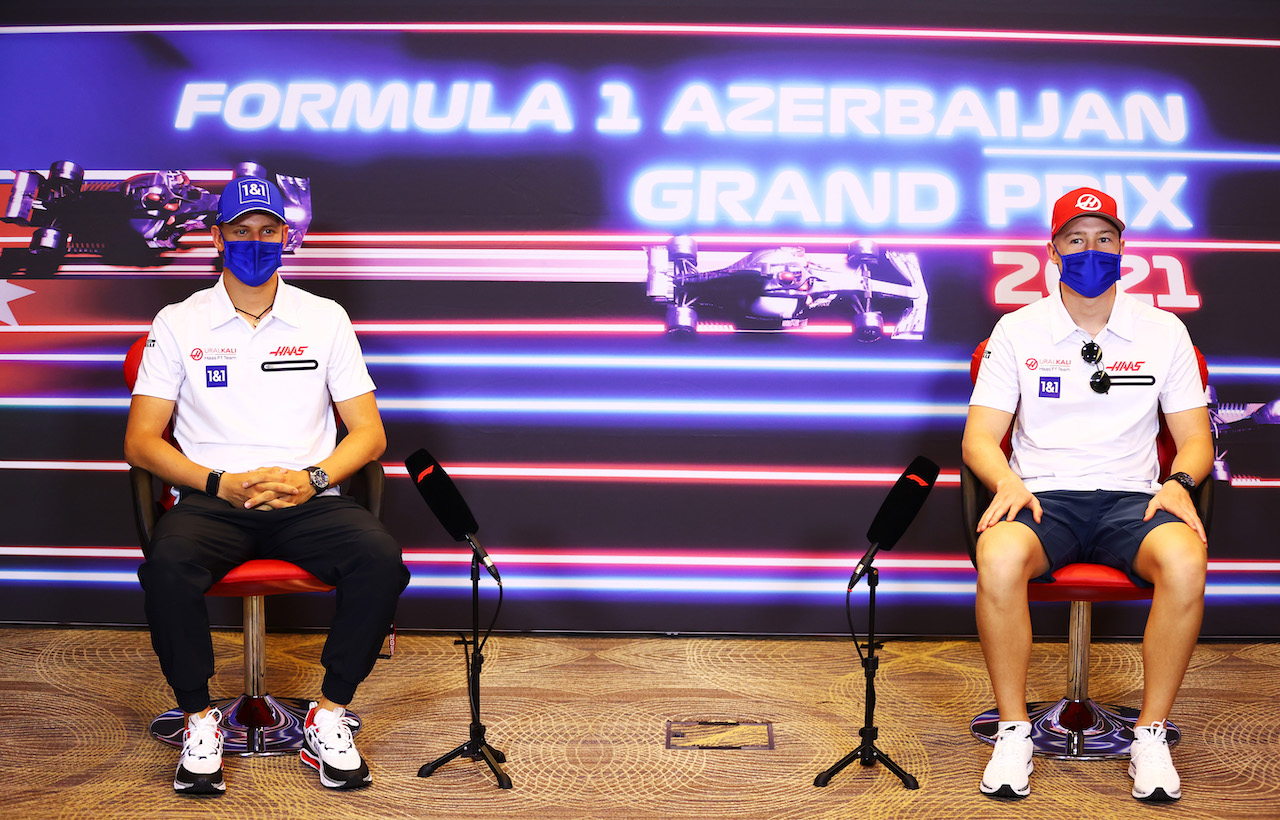GP AZERBAIJAN, (L to R): Mick Schumacher (GER) Haas F1 Team e team mate Nikita Mazepin (RUS) Haas F1 Team in the FIA Press Conference.
03.06.2021. Formula 1 World Championship, Rd 6, Azerbaijan Grand Prix, Baku Street Circuit, Azerbaijan, Preparation Day.
- www.xpbimages.com, EMail: requests@xpbimages.com © Copyright: FIA Pool Image for Editorial Use Only