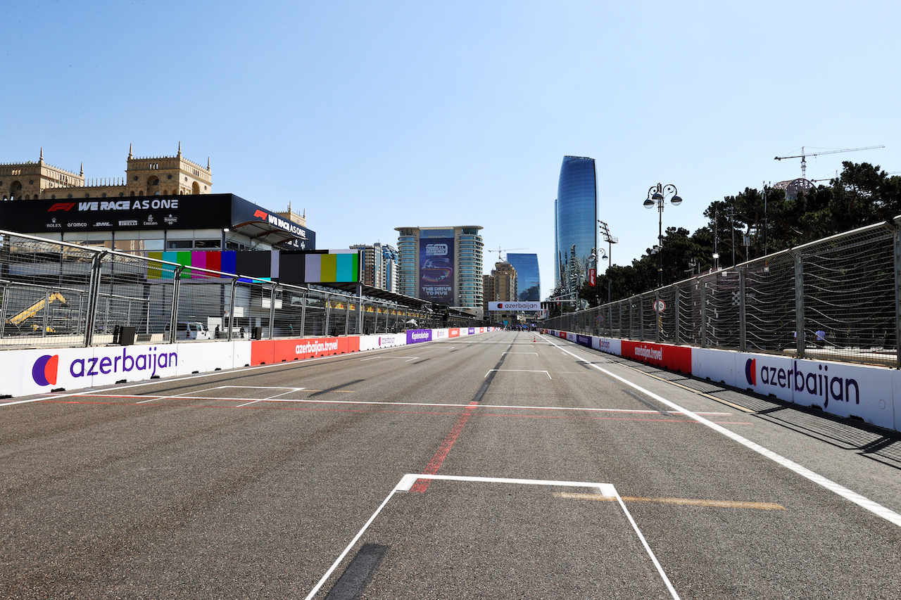 GP AZERBAIJAN, Circuit Atmosfera - the grid.
03.06.2021. Formula 1 World Championship, Rd 6, Azerbaijan Grand Prix, Baku Street Circuit, Azerbaijan, Preparation Day.
- www.xpbimages.com, EMail: requests@xpbimages.com © Copyright: Moy / XPB Images