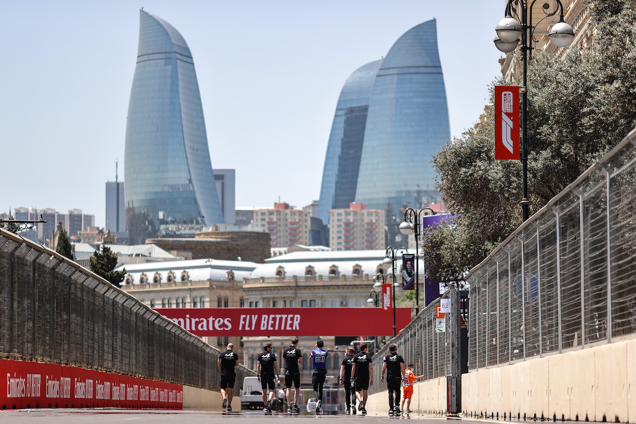 GP AZERBAIJAN, Esteban Ocon (FRA) Alpine F1 Team walks the circuit with the team.
03.06.2021. Formula 1 World Championship, Rd 6, Azerbaijan Grand Prix, Baku Street Circuit, Azerbaijan, Preparation Day.
- www.xpbimages.com, EMail: requests@xpbimages.com © Copyright: Charniaux / XPB Images