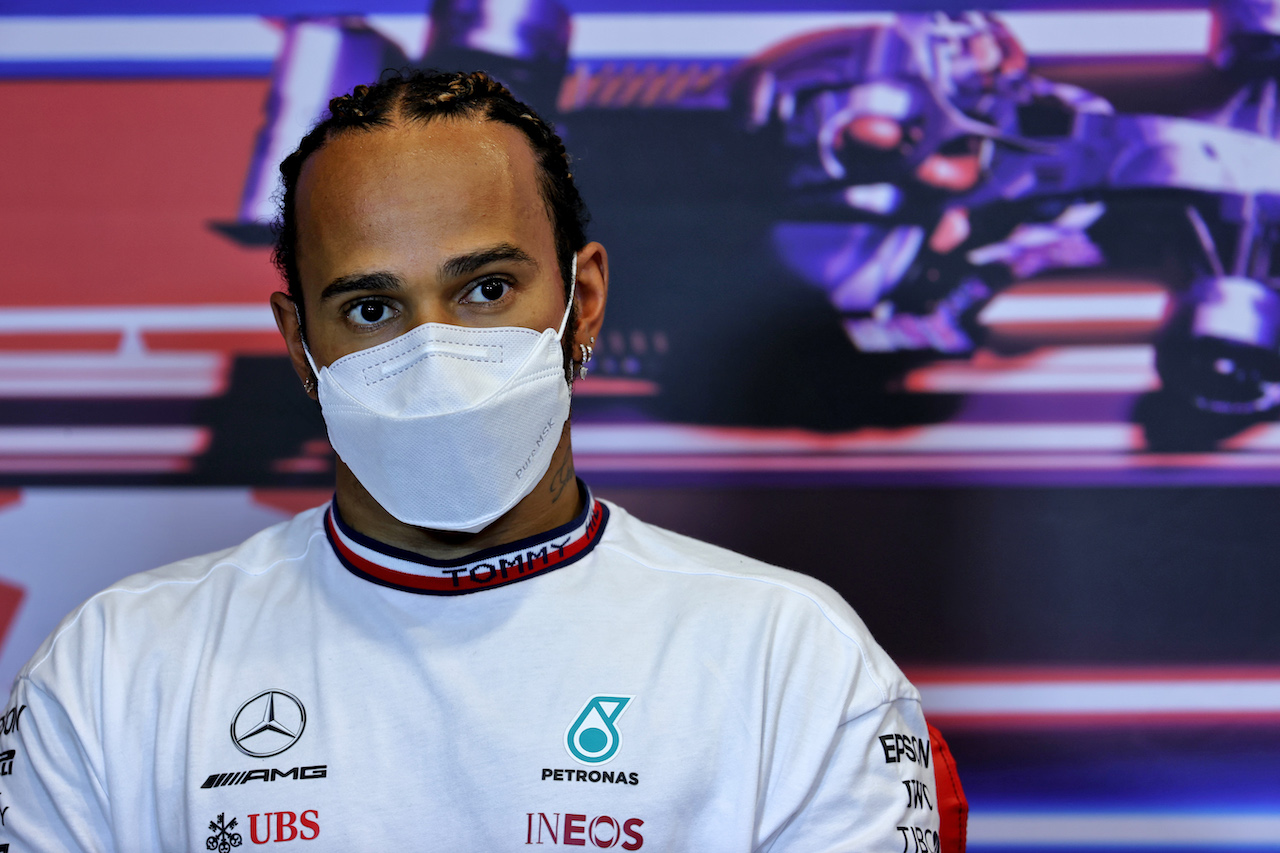 GP AZERBAIJAN, Lewis Hamilton (GBR) Mercedes AMG F1 in the post qualifying FIA Press Conference.
05.06.2021. Formula 1 World Championship, Rd 6, Azerbaijan Grand Prix, Baku Street Circuit, Azerbaijan, Qualifiche Day.
- www.xpbimages.com, EMail: requests@xpbimages.com © Copyright: Batchelor / XPB Images