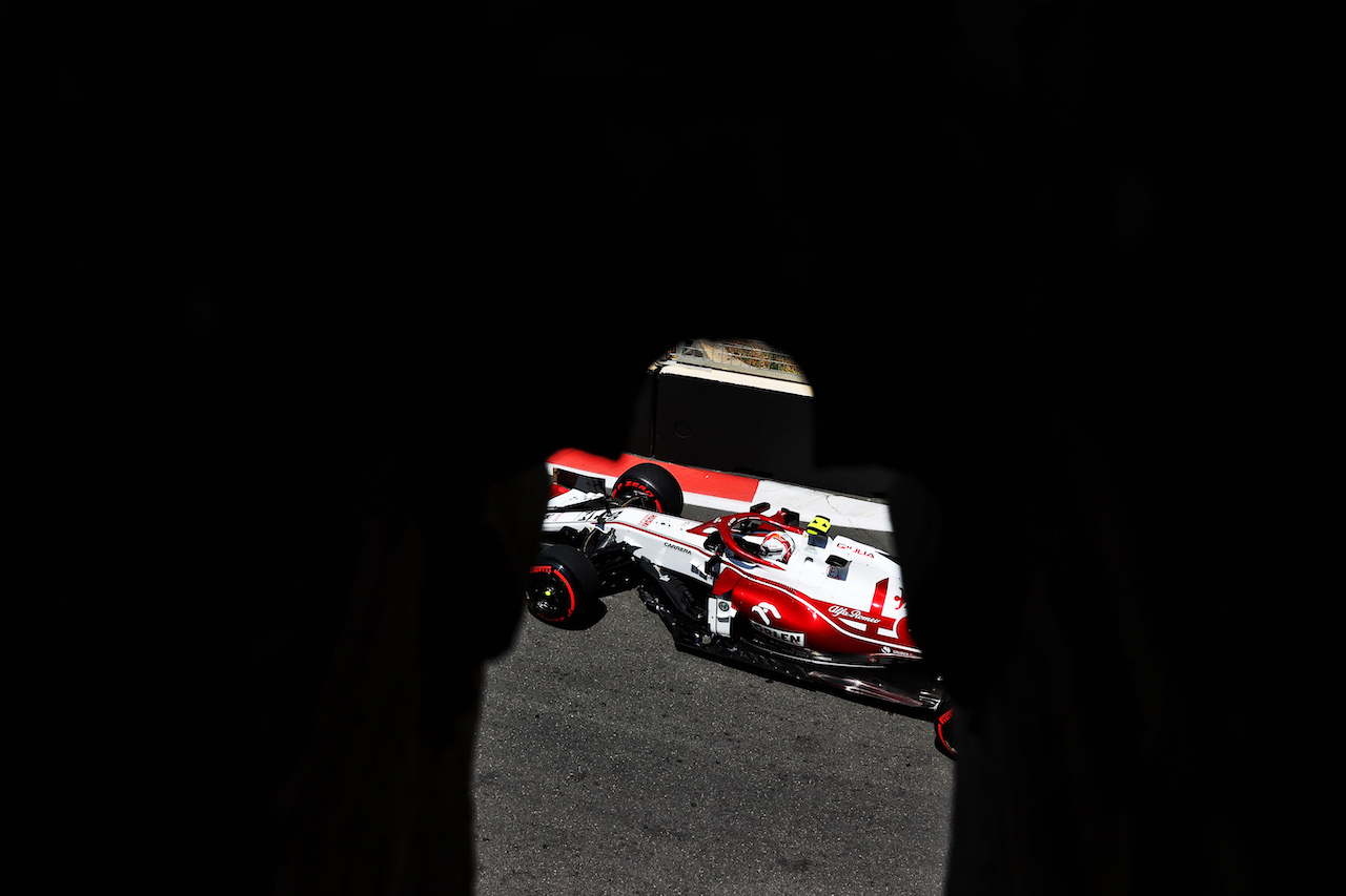 GP AZERBAIJAN, Antonio Giovinazzi (ITA) Alfa Romeo Racing C41.
04.06.2021. Formula 1 World Championship, Rd 6, Azerbaijan Grand Prix, Baku Street Circuit, Azerbaijan, Practice Day.
- www.xpbimages.com, EMail: requests@xpbimages.com © Copyright: Batchelor / XPB Images