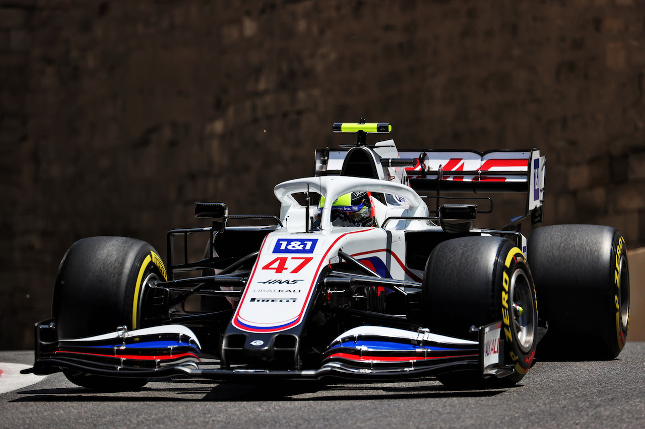 GP AZERBAIJAN, Mick Schumacher (GER) Haas VF-21.
04.06.2021. Formula 1 World Championship, Rd 6, Azerbaijan Grand Prix, Baku Street Circuit, Azerbaijan, Practice Day.
- www.xpbimages.com, EMail: requests@xpbimages.com © Copyright: Batchelor / XPB Images