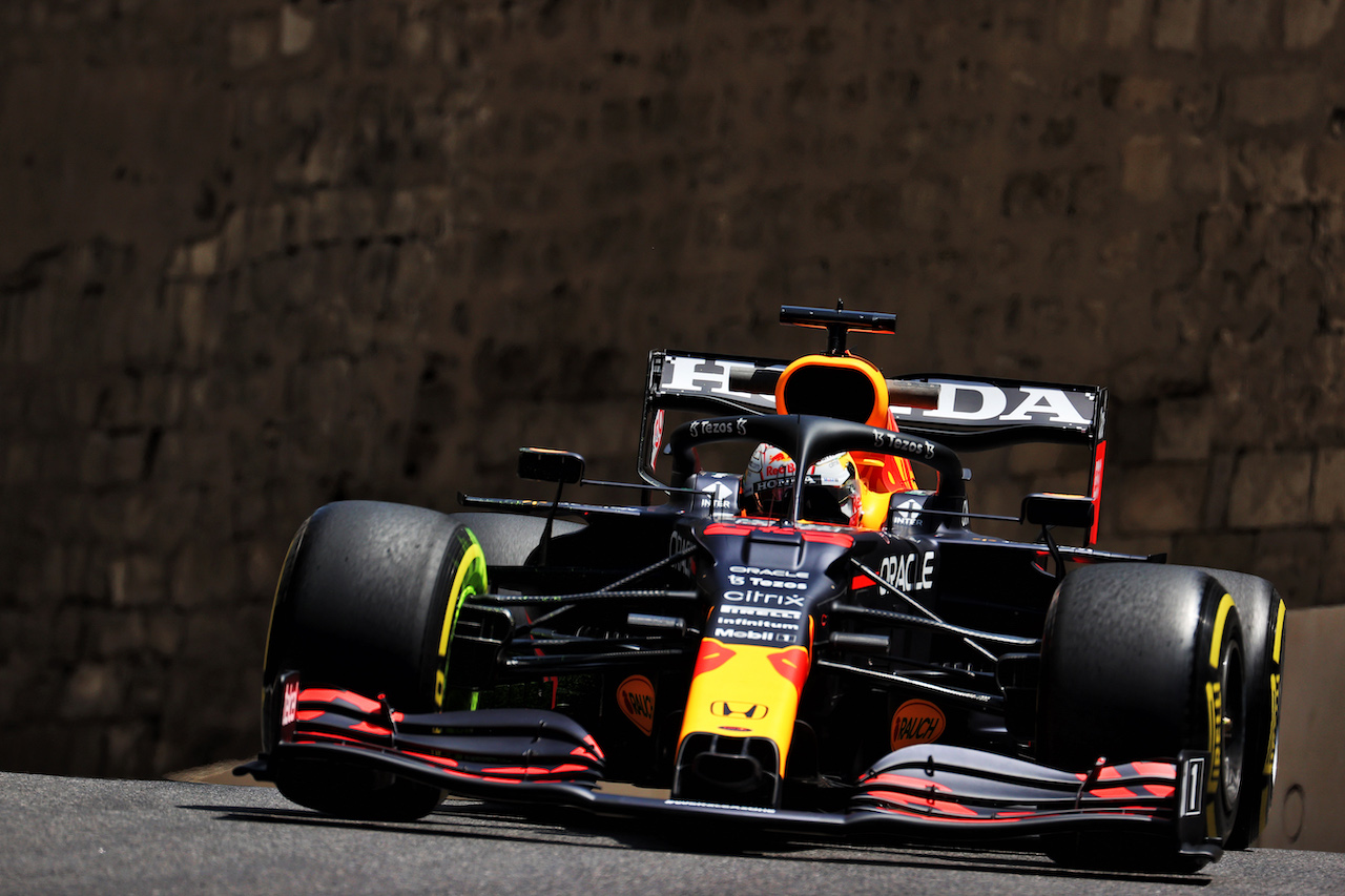 GP AZERBAIJAN, Max Verstappen (NLD) Red Bull Racing RB16B.
04.06.2021. Formula 1 World Championship, Rd 6, Azerbaijan Grand Prix, Baku Street Circuit, Azerbaijan, Practice Day.
- www.xpbimages.com, EMail: requests@xpbimages.com © Copyright: Batchelor / XPB Images