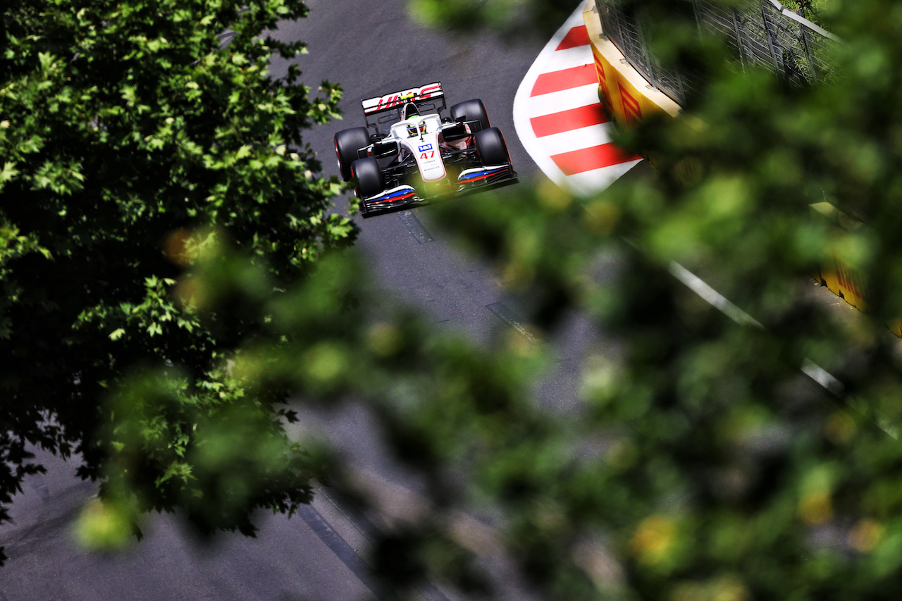 GP AZERBAIJAN, Mick Schumacher (GER) Haas VF-21.
04.06.2021. Formula 1 World Championship, Rd 6, Azerbaijan Grand Prix, Baku Street Circuit, Azerbaijan, Practice Day.
- www.xpbimages.com, EMail: requests@xpbimages.com © Copyright: Moy / XPB Images