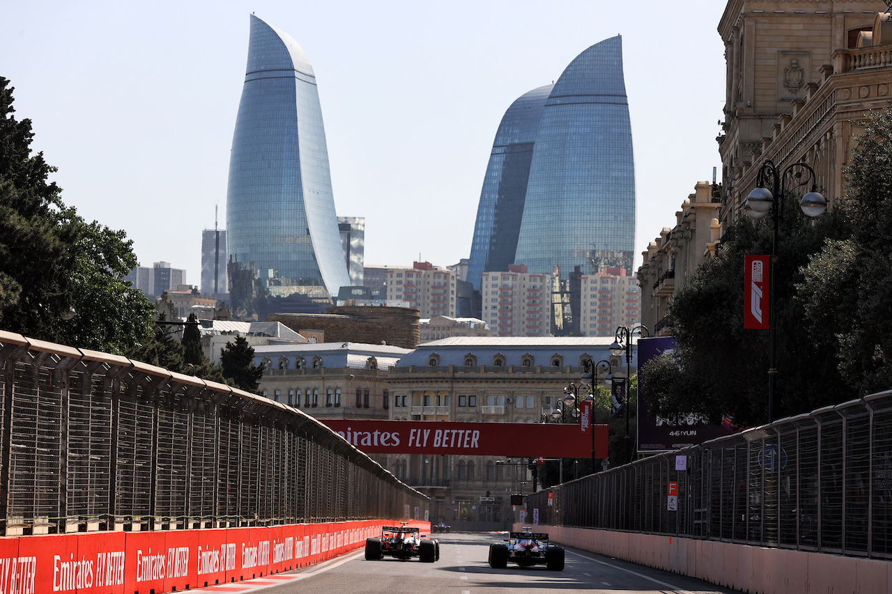 GP AZERBAIJAN, (L to R): Sergio Perez (MEX) Red Bull Racing RB16B e Fernando Alonso (ESP) Alpine F1 Team A521.
04.06.2021. Formula 1 World Championship, Rd 6, Azerbaijan Grand Prix, Baku Street Circuit, Azerbaijan, Practice Day.
- www.xpbimages.com, EMail: requests@xpbimages.com © Copyright: Moy / XPB Images