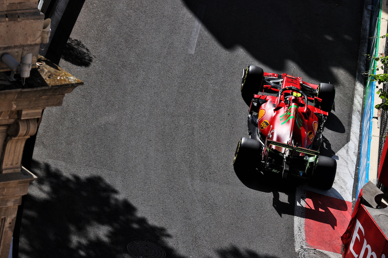GP AZERBAIJAN, Carlos Sainz Jr (ESP) Ferrari SF-21.
04.06.2021. Formula 1 World Championship, Rd 6, Azerbaijan Grand Prix, Baku Street Circuit, Azerbaijan, Practice Day.
- www.xpbimages.com, EMail: requests@xpbimages.com © Copyright: Batchelor / XPB Images