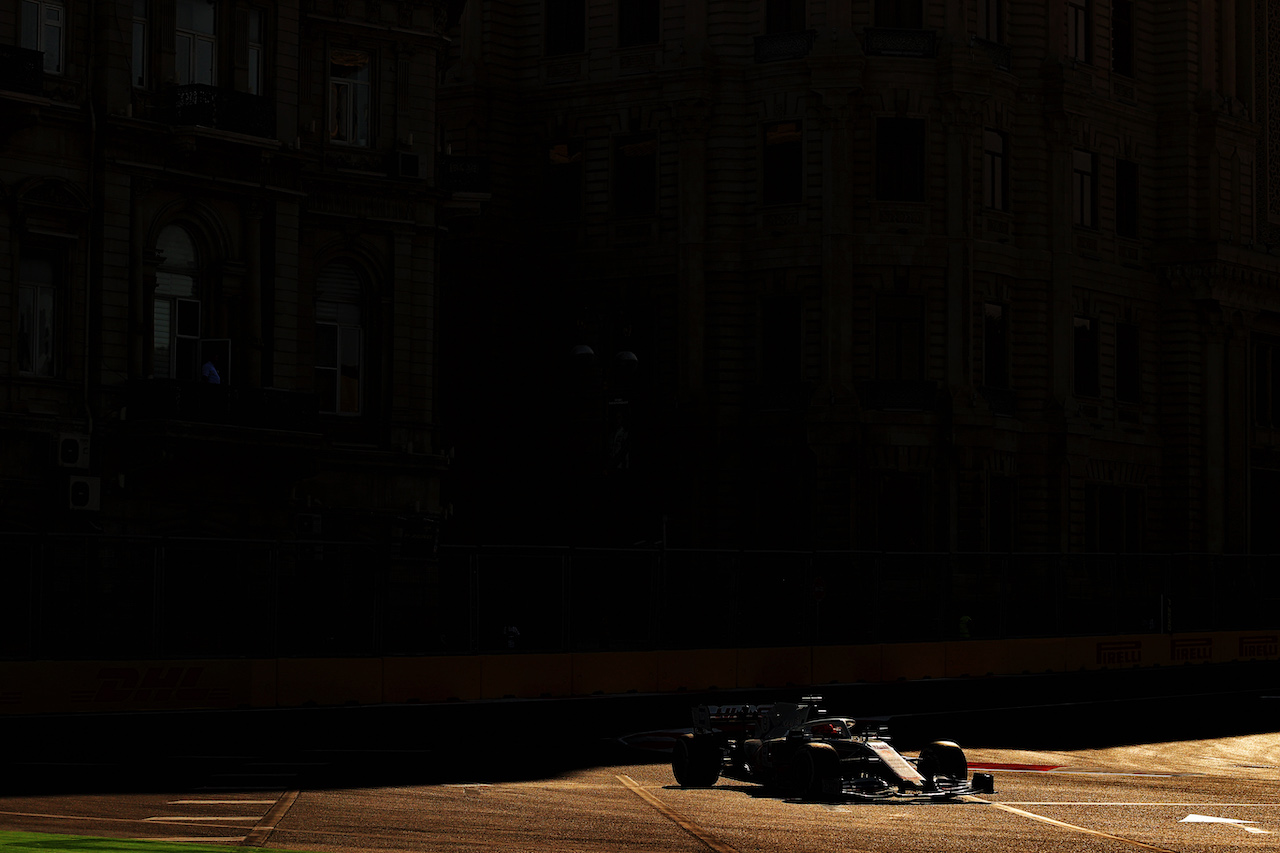 GP AZERBAIJAN, Nikita Mazepin (RUS) Haas F1 Team VF-21.
04.06.2021. Formula 1 World Championship, Rd 6, Azerbaijan Grand Prix, Baku Street Circuit, Azerbaijan, Practice Day.
- www.xpbimages.com, EMail: requests@xpbimages.com © Copyright: Moy / XPB Images