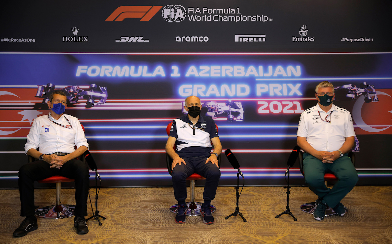 GP AZERBAIJAN, The FIA Press Conference (L to R): Guenther Steiner (ITA) Haas F1 Team Prinicipal; Franz Tost (AUT) AlphaTauri Team Principal; Otmar Szafnauer (USA) Aston Martin F1 Team Principal e CEO.
04.06.2021. Formula 1 World Championship, Rd 6, Azerbaijan Grand Prix, Baku Street Circuit, Azerbaijan, Practice Day.
- www.xpbimages.com, EMail: requests@xpbimages.com © Copyright: FIA Pool Image for Editorial Use Only
