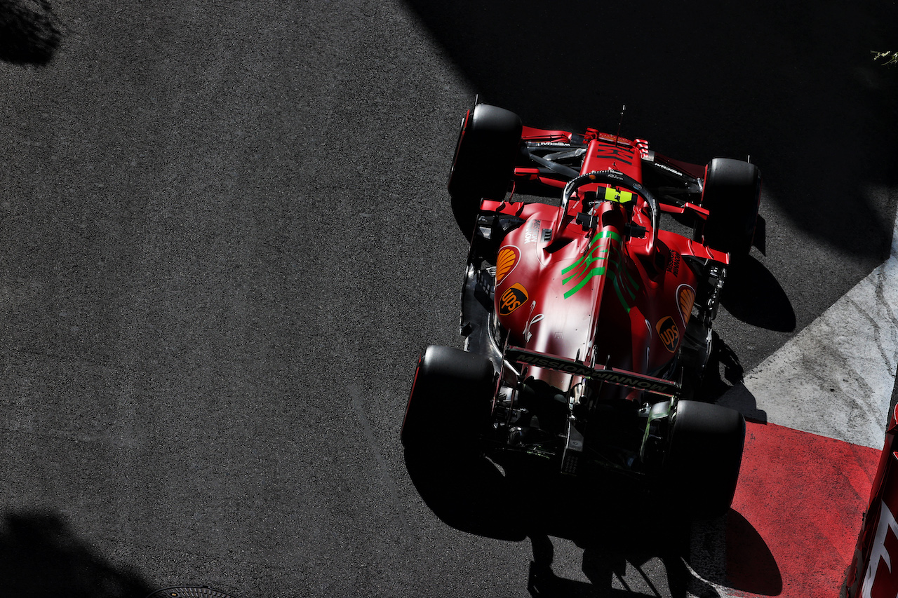 GP AZERBAIJAN, Carlos Sainz Jr (ESP) Ferrari SF-21.
04.06.2021. Formula 1 World Championship, Rd 6, Azerbaijan Grand Prix, Baku Street Circuit, Azerbaijan, Practice Day.
- www.xpbimages.com, EMail: requests@xpbimages.com © Copyright: Batchelor / XPB Images