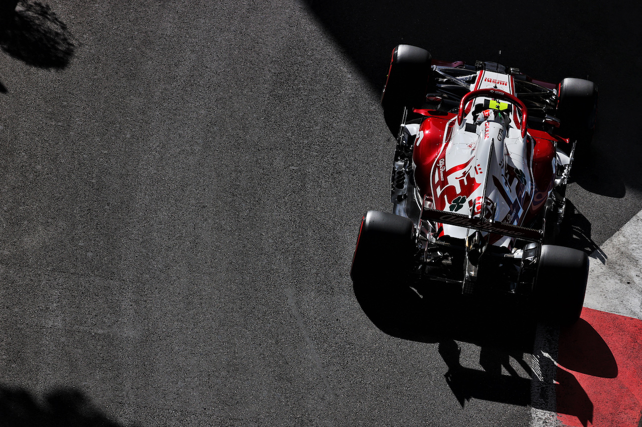 GP AZERBAIJAN, Antonio Giovinazzi (ITA) Alfa Romeo Racing C41.
04.06.2021. Formula 1 World Championship, Rd 6, Azerbaijan Grand Prix, Baku Street Circuit, Azerbaijan, Practice Day.
- www.xpbimages.com, EMail: requests@xpbimages.com © Copyright: Batchelor / XPB Images