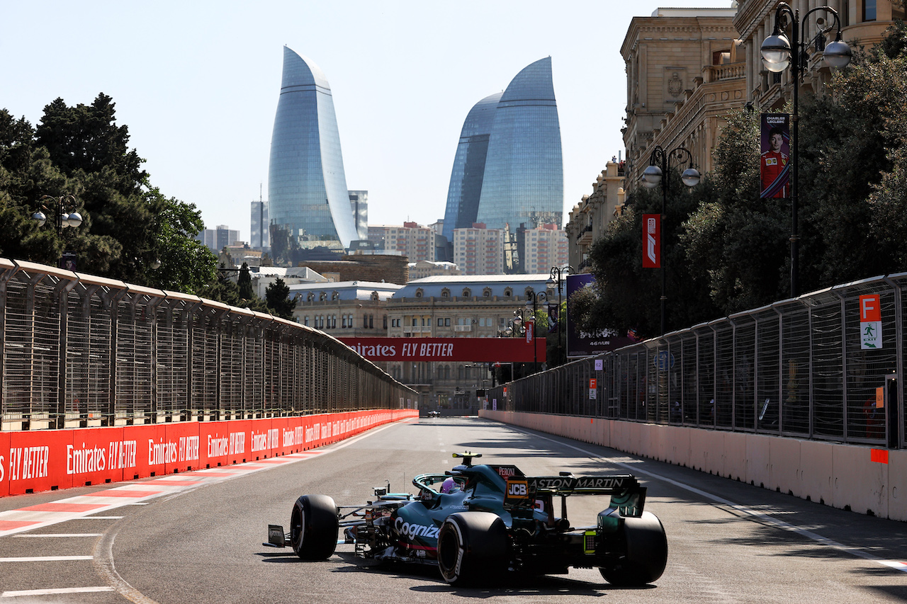 GP AZERBAIJAN, Sebastian Vettel (GER) Aston Martin F1 Team AMR21.
04.06.2021. Formula 1 World Championship, Rd 6, Azerbaijan Grand Prix, Baku Street Circuit, Azerbaijan, Practice Day.
- www.xpbimages.com, EMail: requests@xpbimages.com © Copyright: Moy / XPB Images
