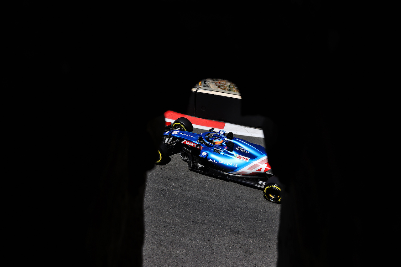GP AZERBAIJAN, Fernando Alonso (ESP) Alpine F1 Team A521.
04.06.2021. Formula 1 World Championship, Rd 6, Azerbaijan Grand Prix, Baku Street Circuit, Azerbaijan, Practice Day.
- www.xpbimages.com, EMail: requests@xpbimages.com © Copyright: Batchelor / XPB Images