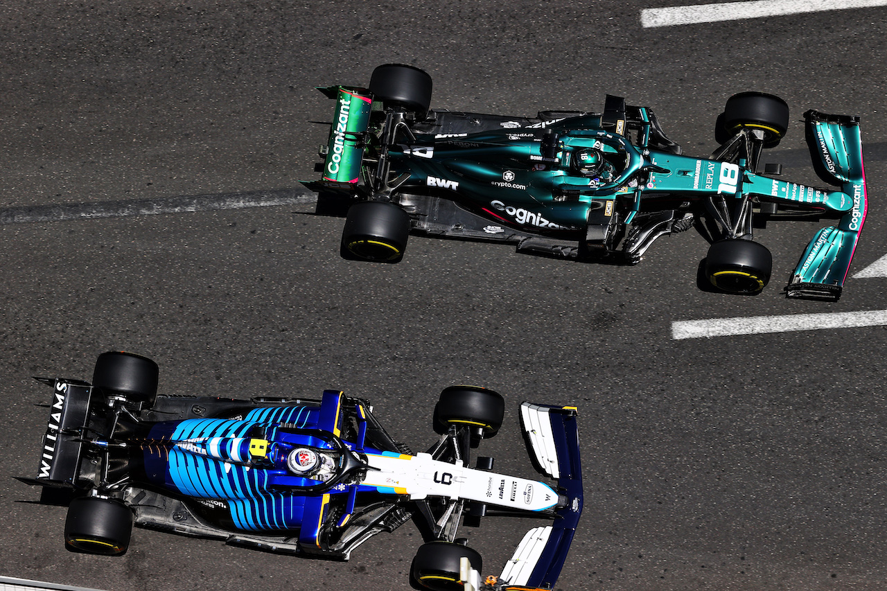 GP AZERBAIJAN, Lance Stroll (CDN) Aston Martin F1 Team AMR21 e Nicholas Latifi (CDN) Williams Racing FW43B.
04.06.2021. Formula 1 World Championship, Rd 6, Azerbaijan Grand Prix, Baku Street Circuit, Azerbaijan, Practice Day.
- www.xpbimages.com, EMail: requests@xpbimages.com © Copyright: Moy / XPB Images